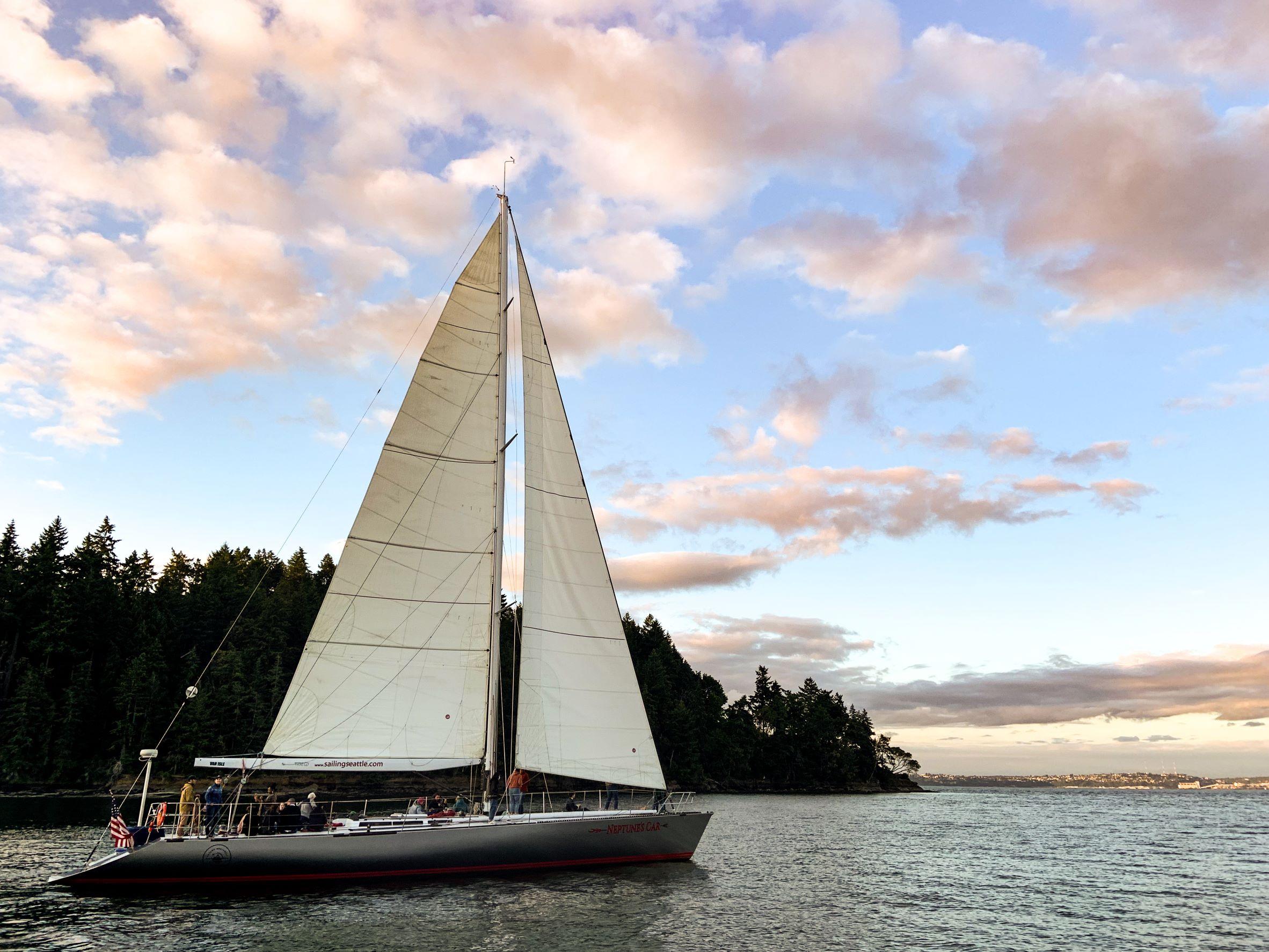Seattle Sunset Sailing Cruise on Elliott Bay