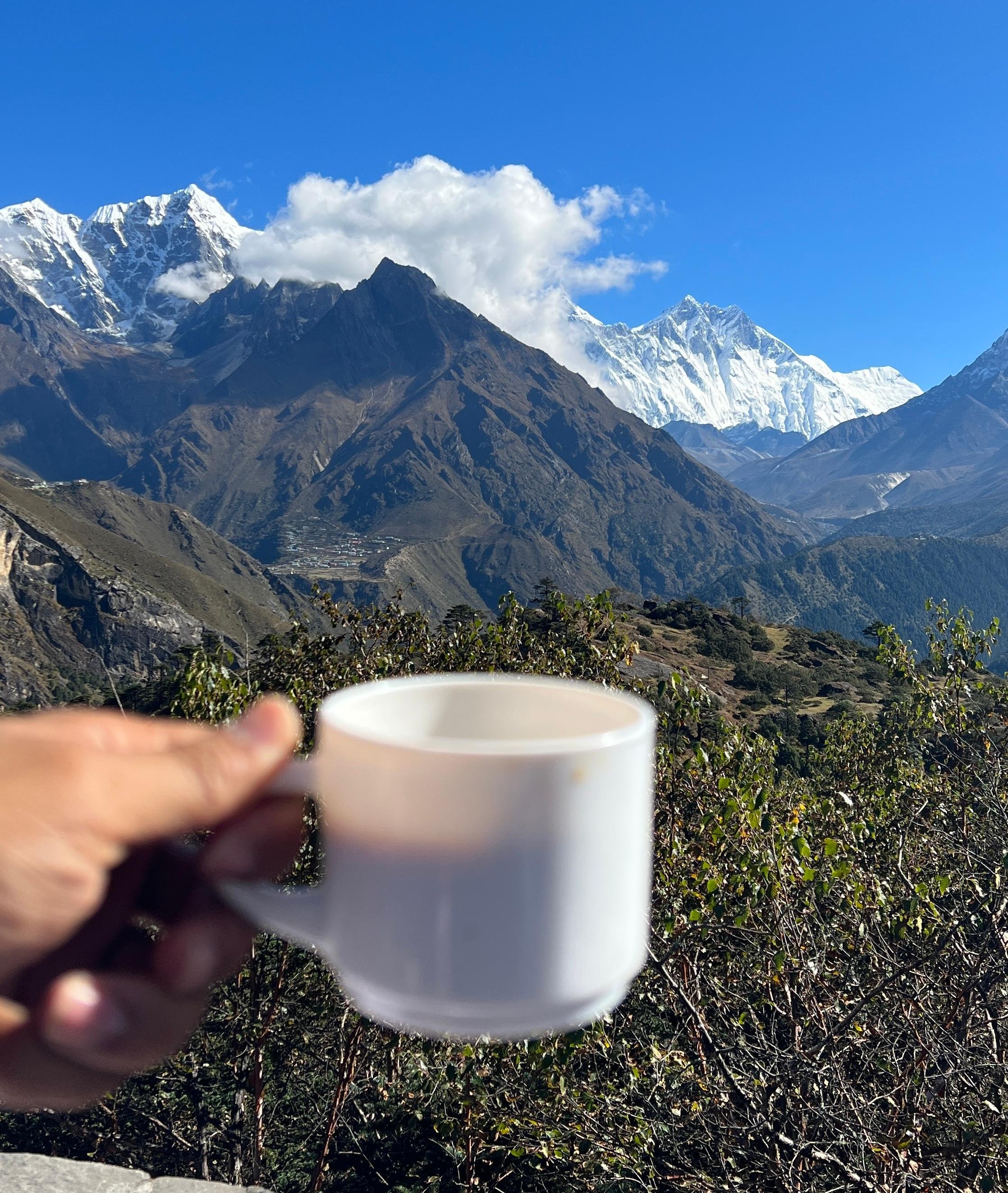 Kathmandu: Everest Helicopter Tour with Landing & Breakfast