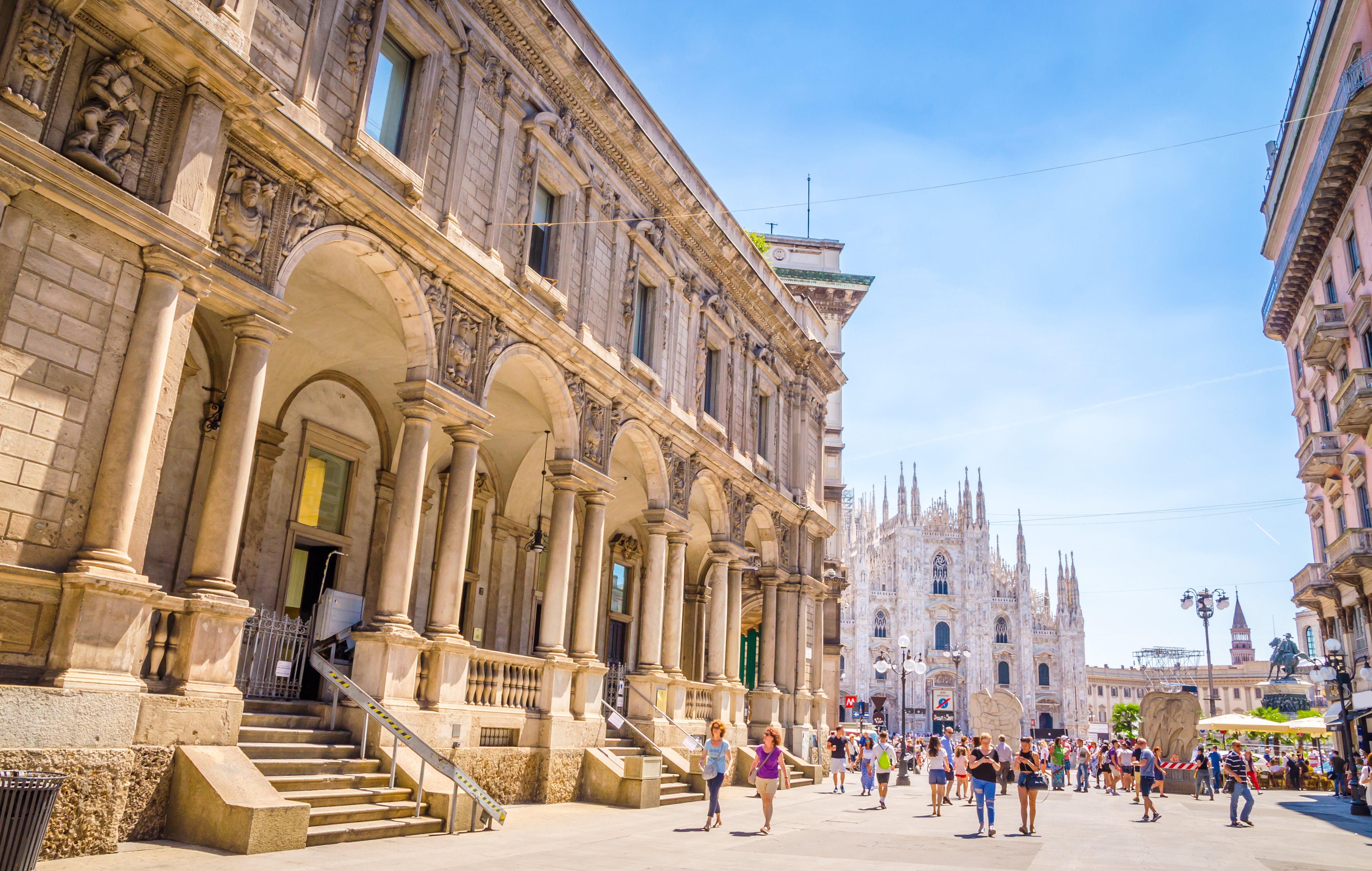 Private Milan Cathedral & Rooftop Tour: Priority Access