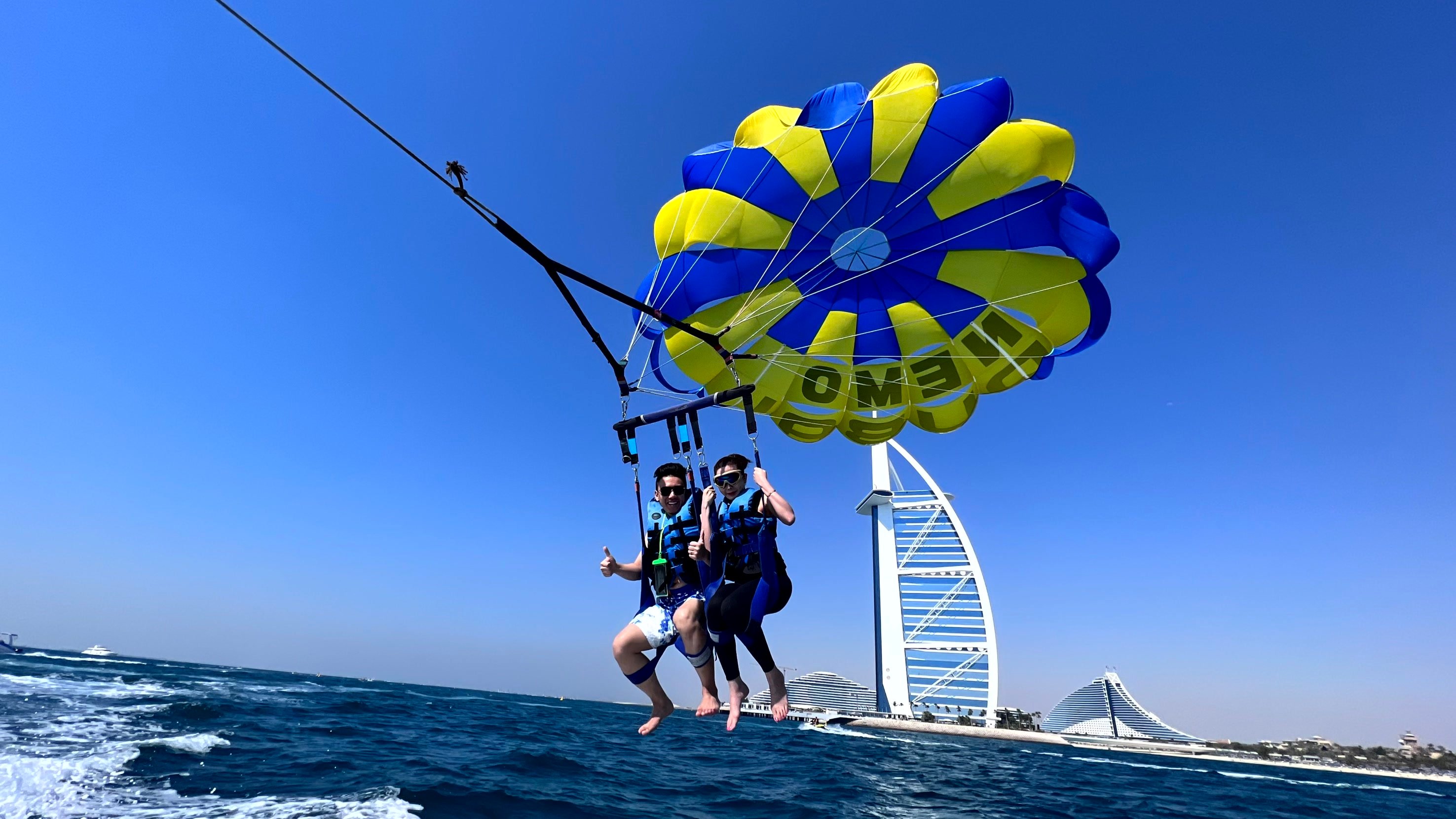 Dubai Parasailing Adventure: Burj Al Arab Views