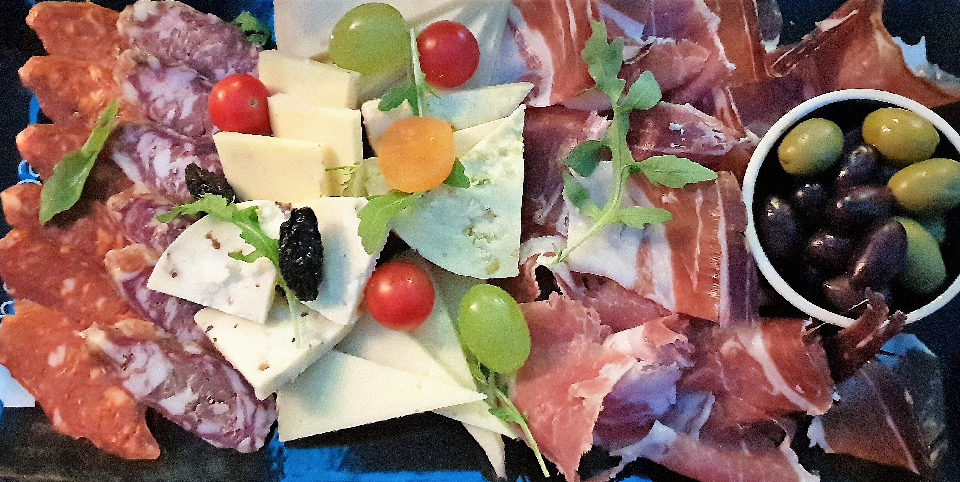 Private Zagreb Food & History Walk with Tastings