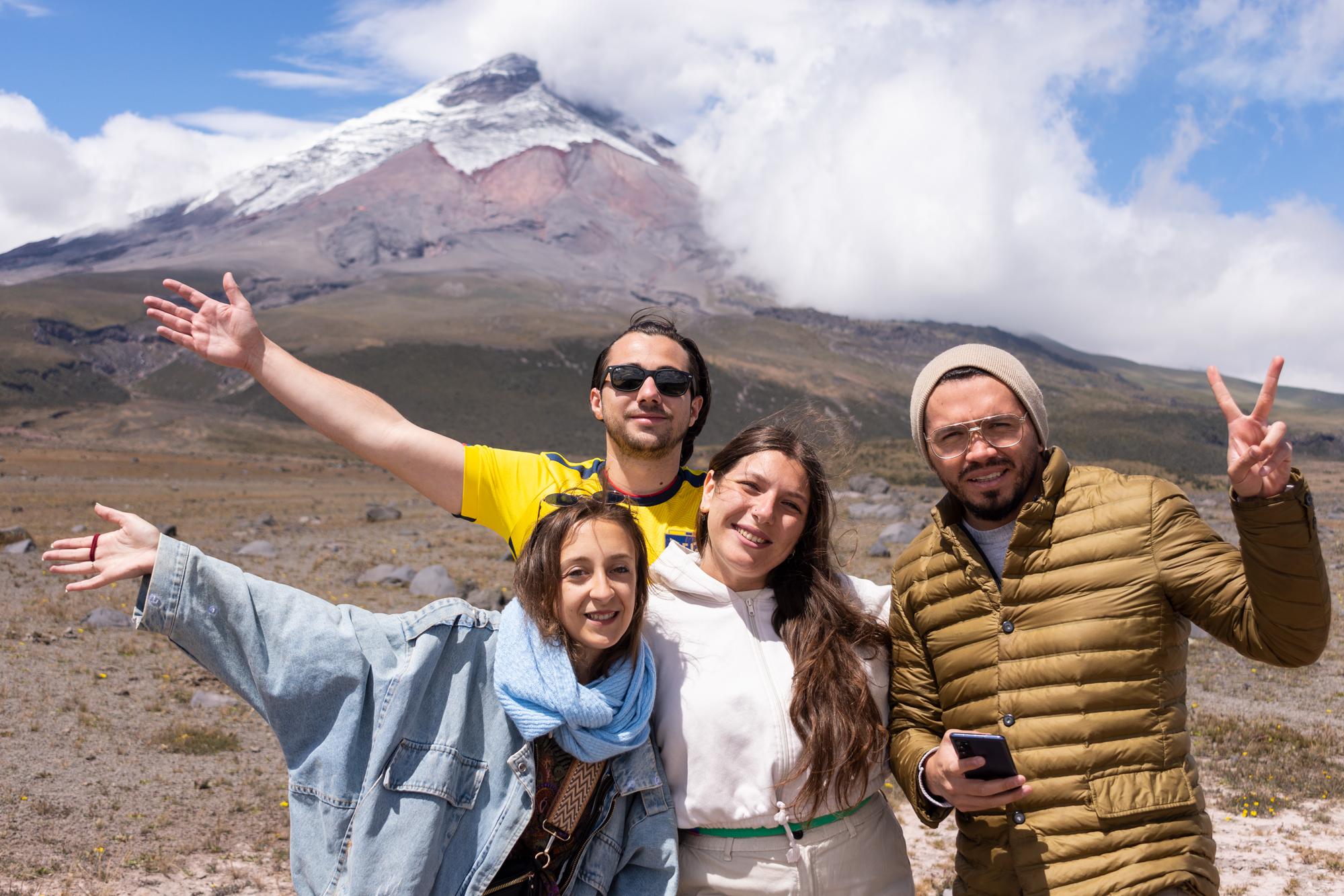 Cotopaxi National Park & Quilotoa Crater Lake – Full-Day Andes Tour from Quito