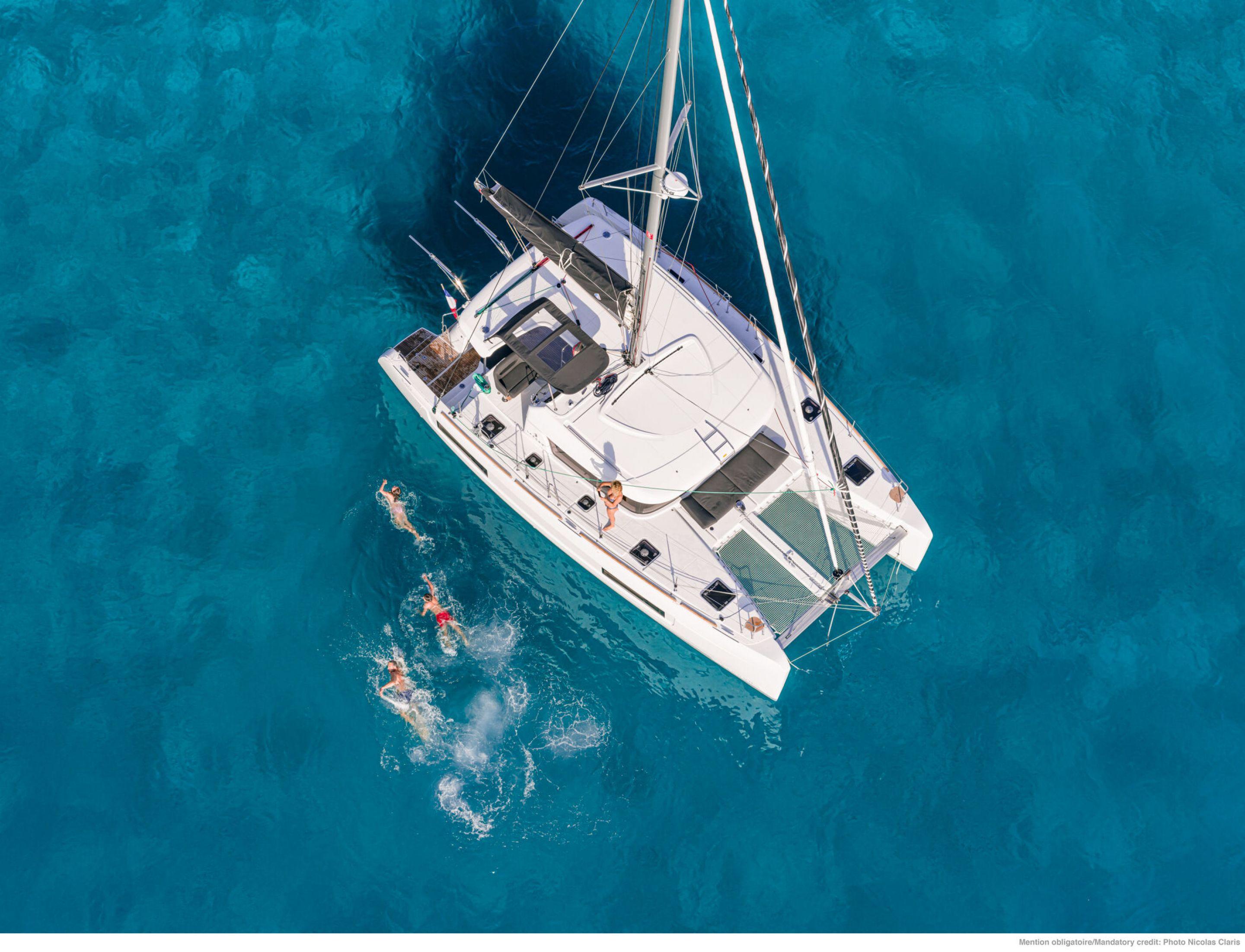 Mykonos Catamaran Cruise with Onboard Lunch and Drinks