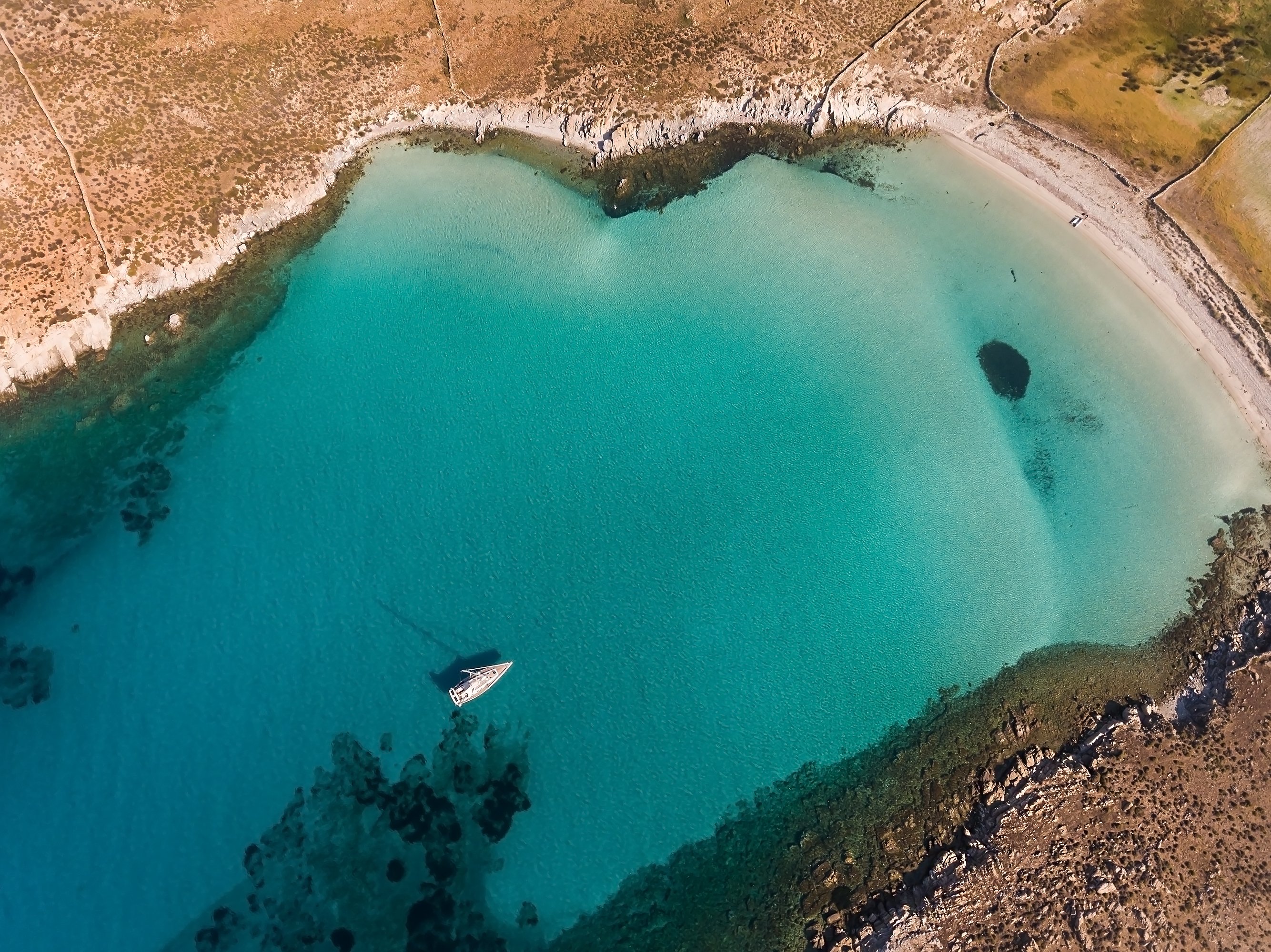Mykonos Catamaran Cruise with Onboard Lunch and Drinks