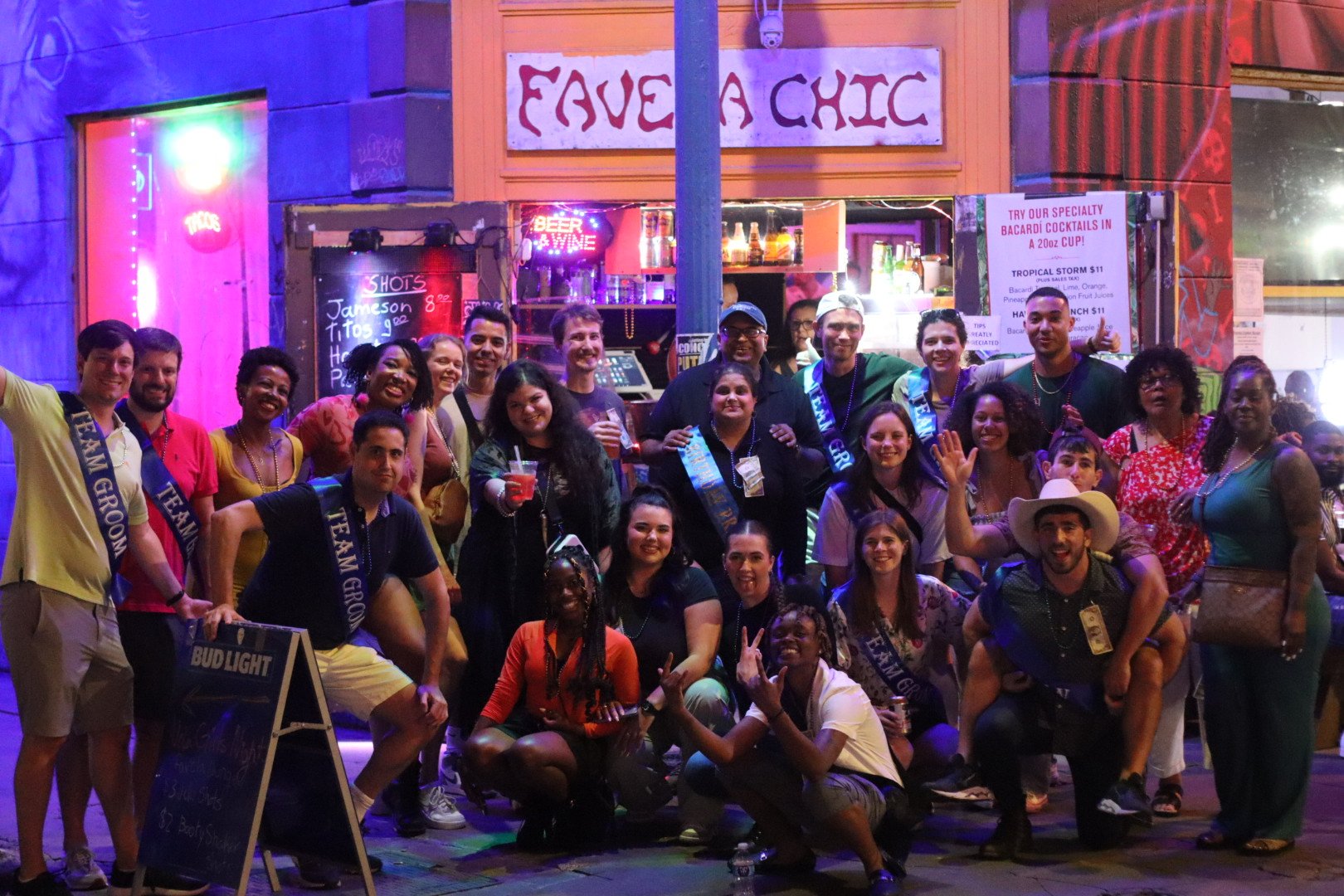 New Orleans: Ghost and Haunted Pub Crawl Tour with Free Shot