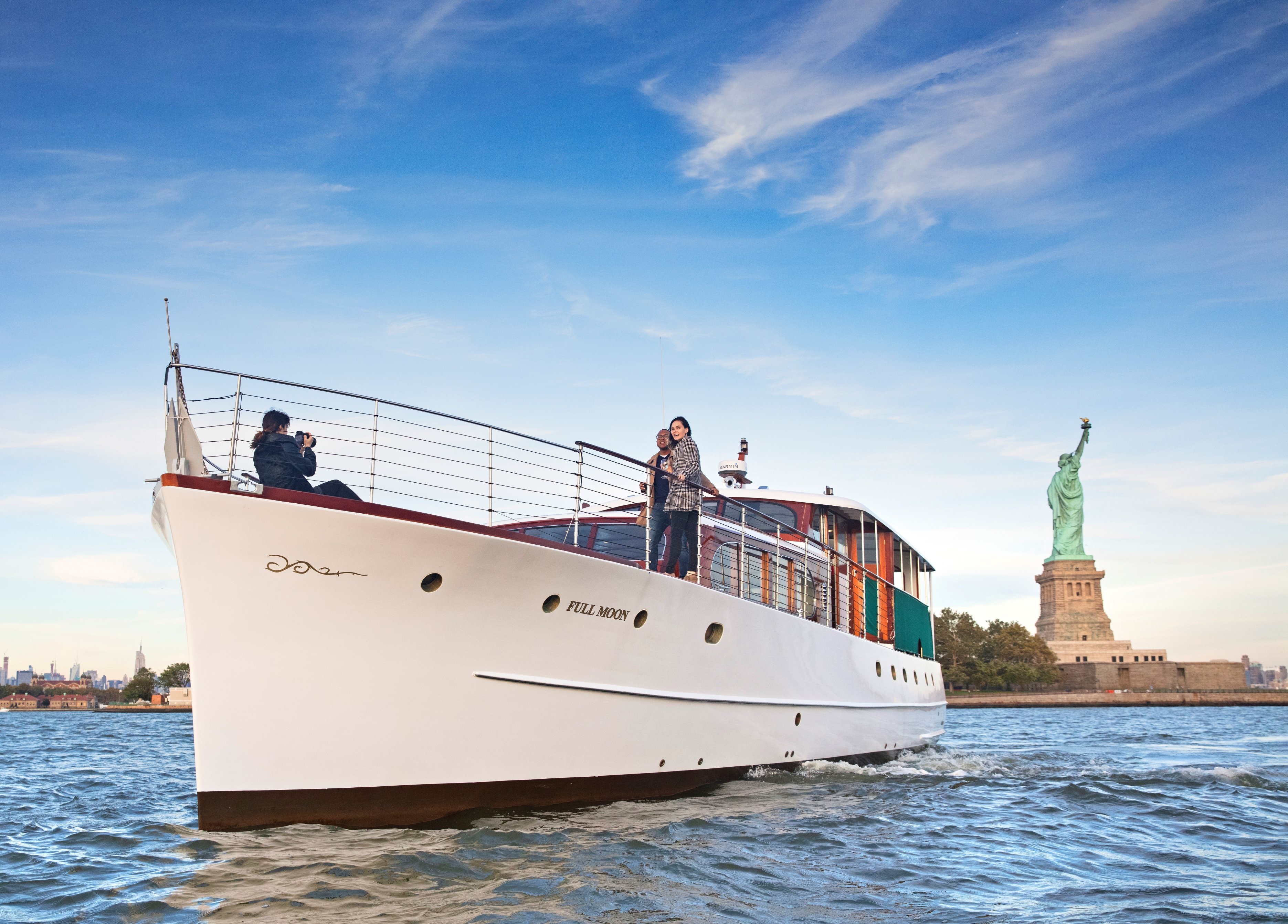 NYC Mini Yacht Harbor Cruise with Skyline Views