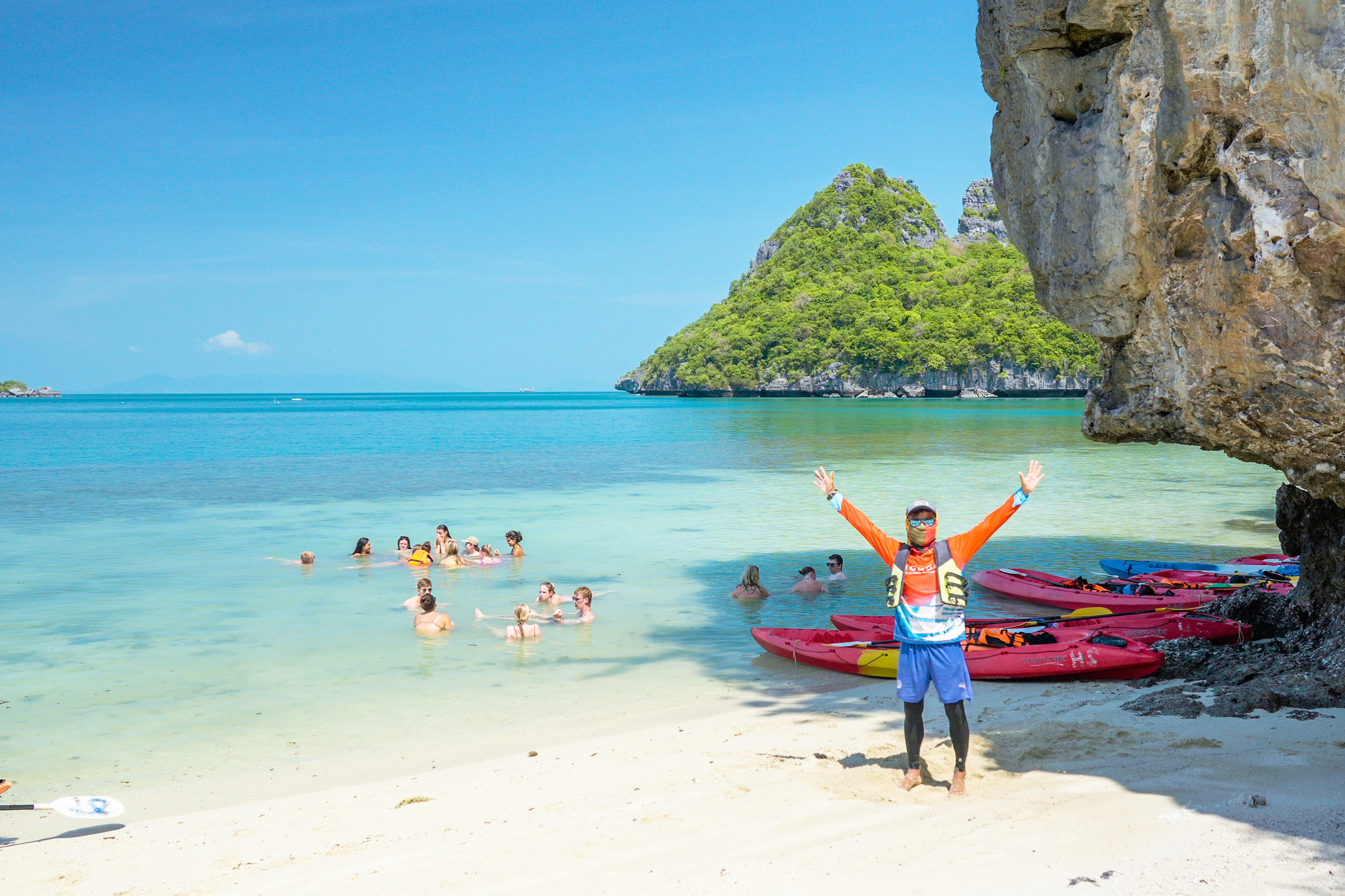 Mu Ko Ang Thong National Park Cruise & Optional Kayaking