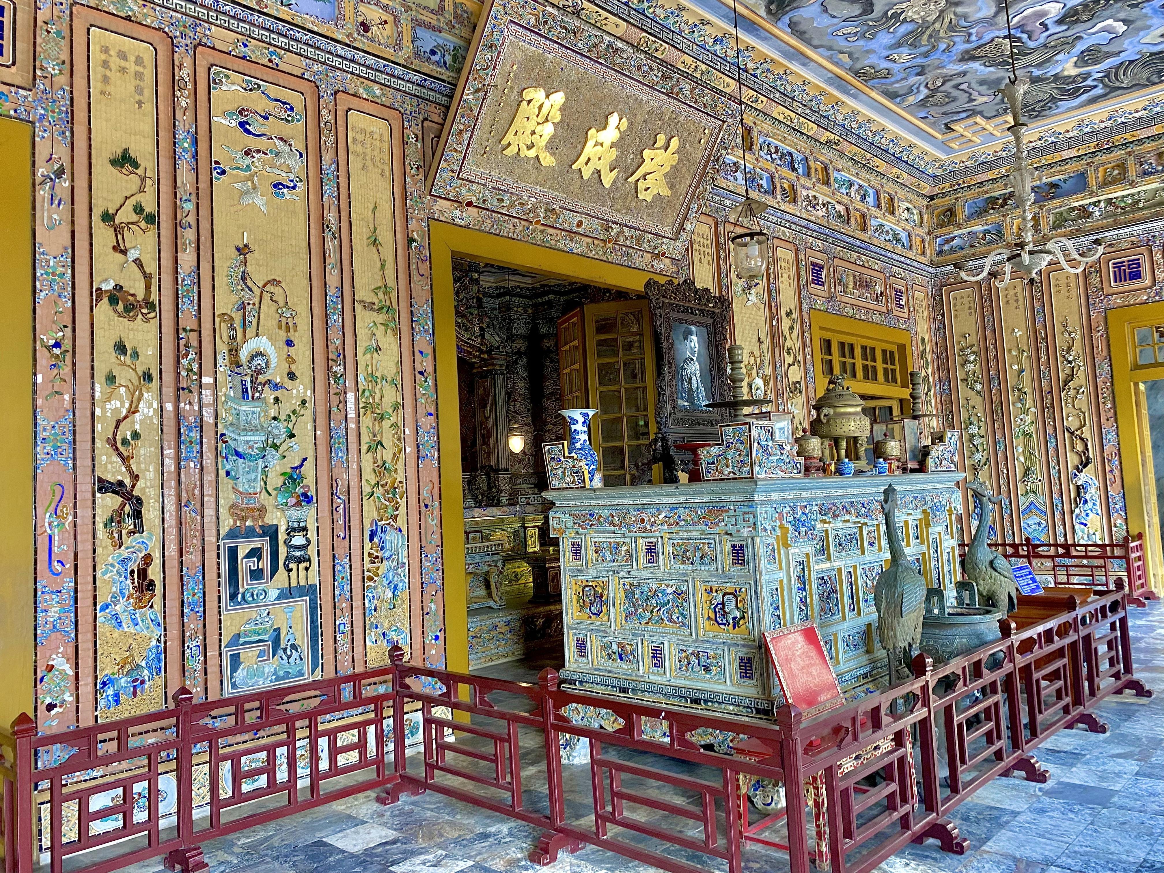 Private Hue Imperial City Tour via Hai Van Pass