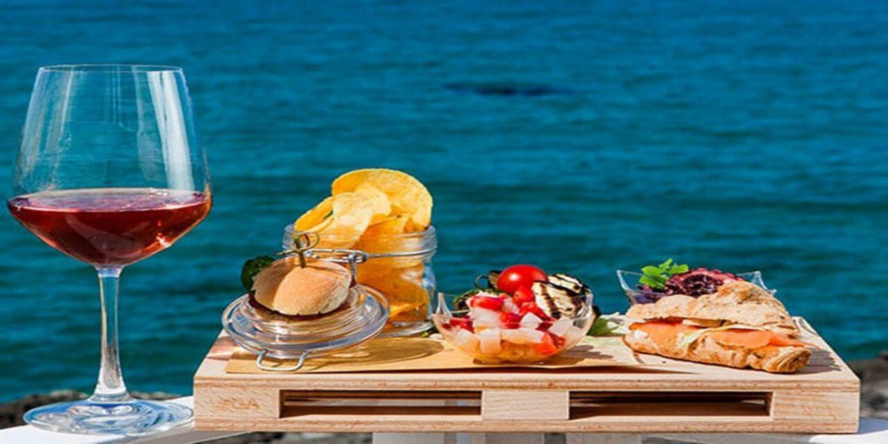 Taormina Boat Cruise: Isola Bella & Blue Grotto Aperitivo