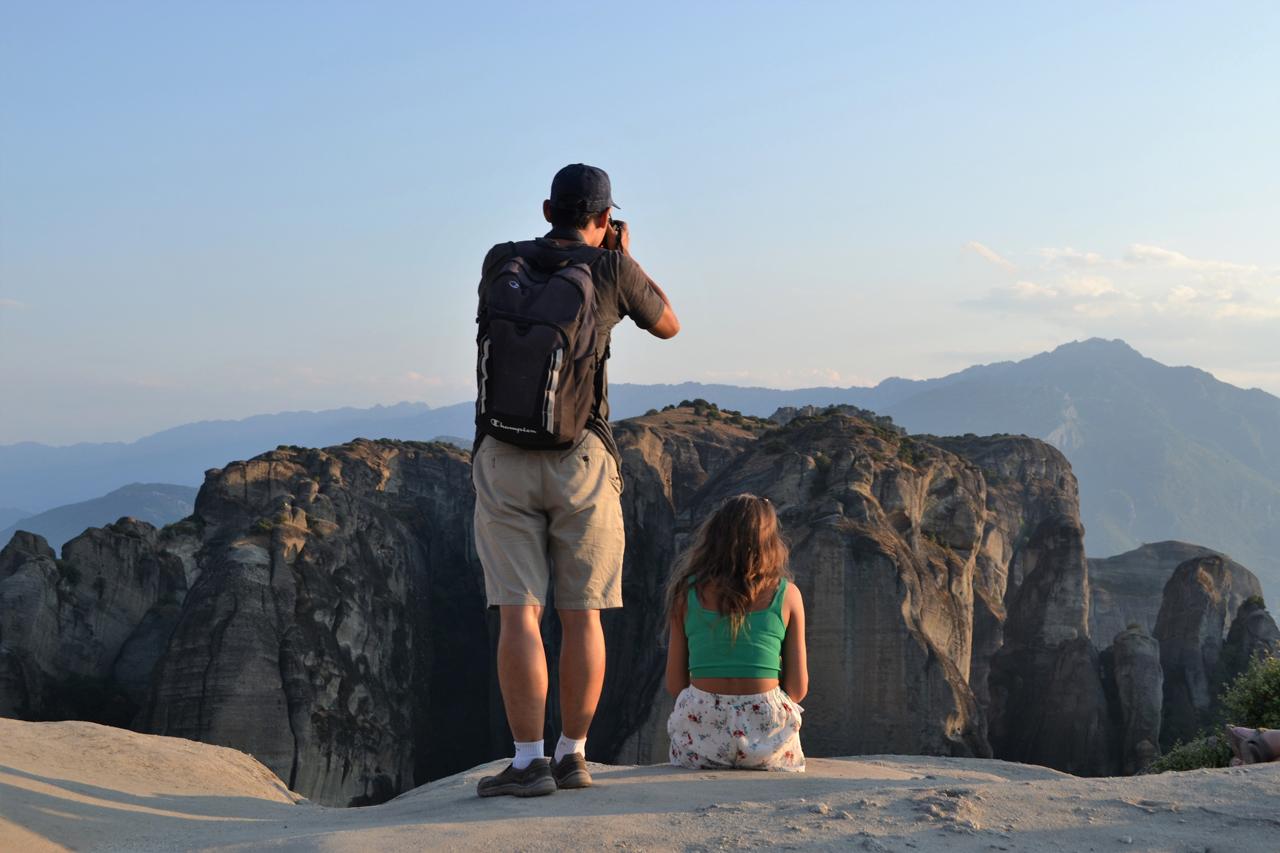 Athens to Meteora: 2-Day Guided Tour with Hotel Stay