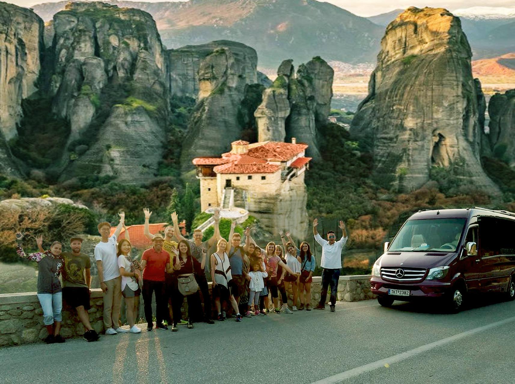 Athens to Meteora: 2-Day Guided Tour with Hotel Stay