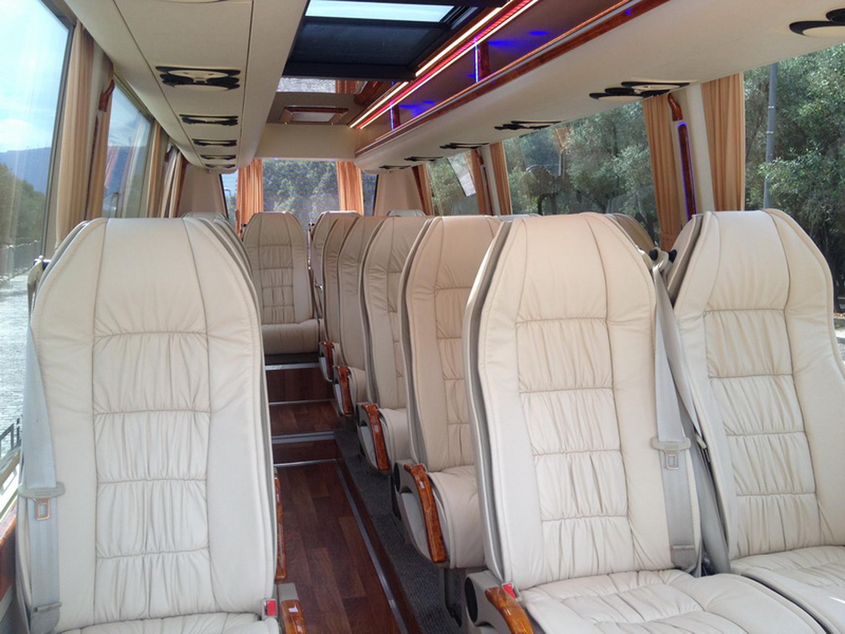 Athens to Meteora: 2-Day Guided Tour with Hotel Stay