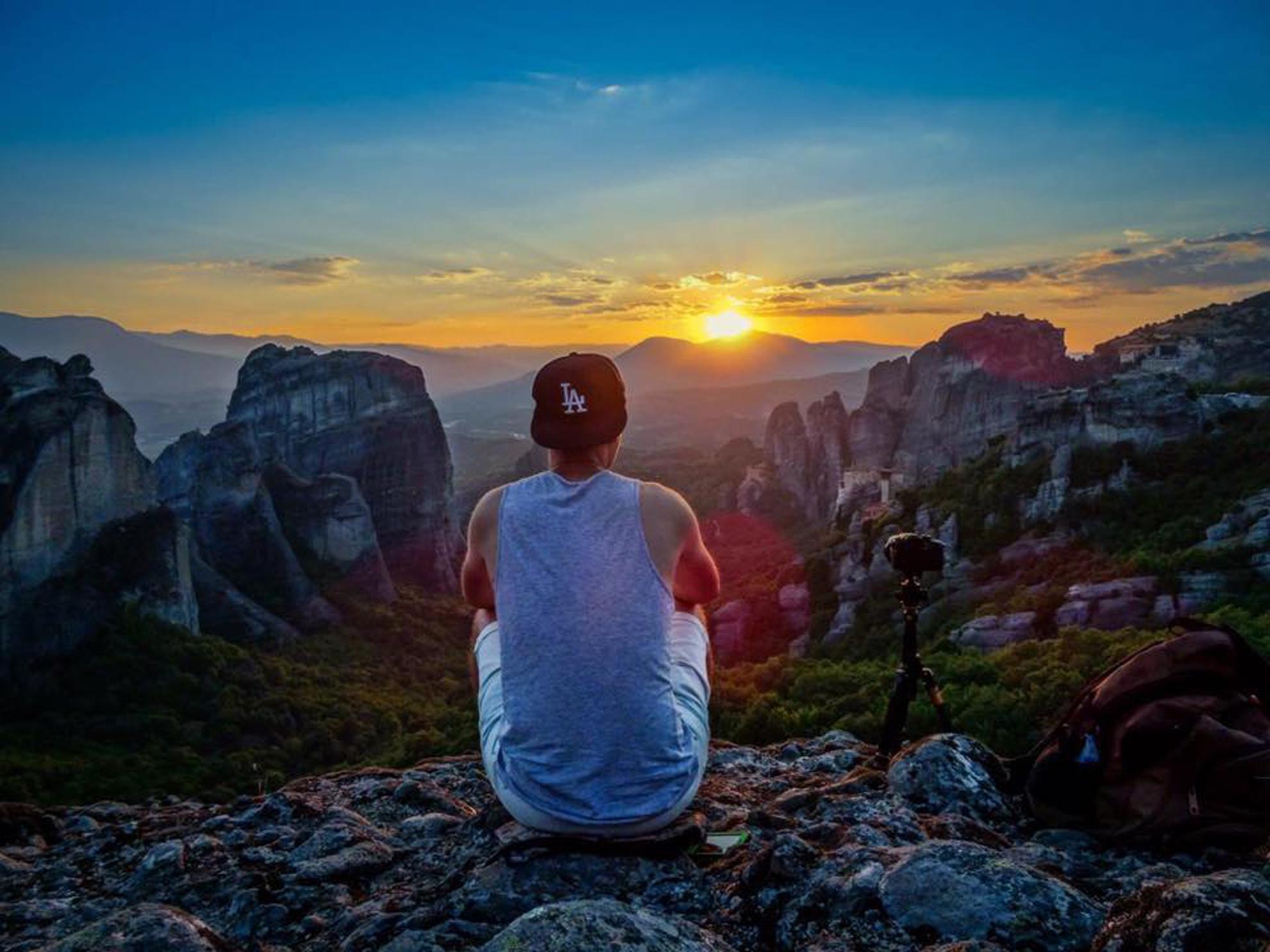 Athens to Meteora: 2-Day Guided Tour with Hotel Stay
