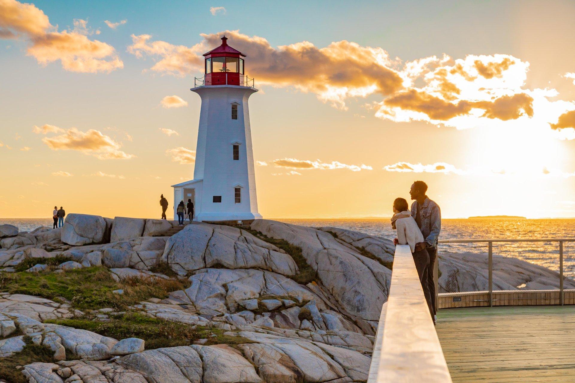 Peggy's Cove Lighthouse Tour from Halifax