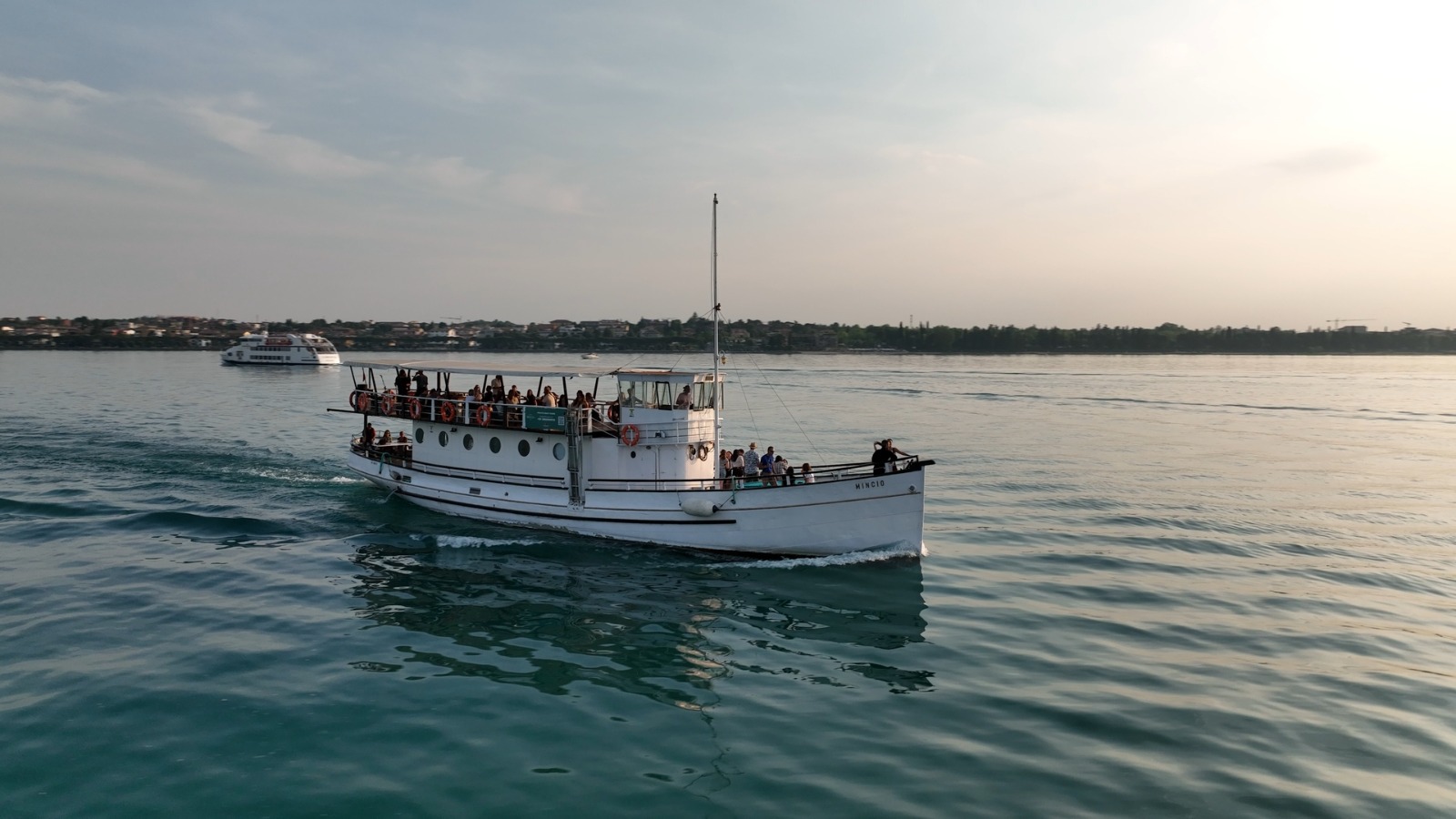 Lake Garda Half-Day Boat Tour with Lunch
