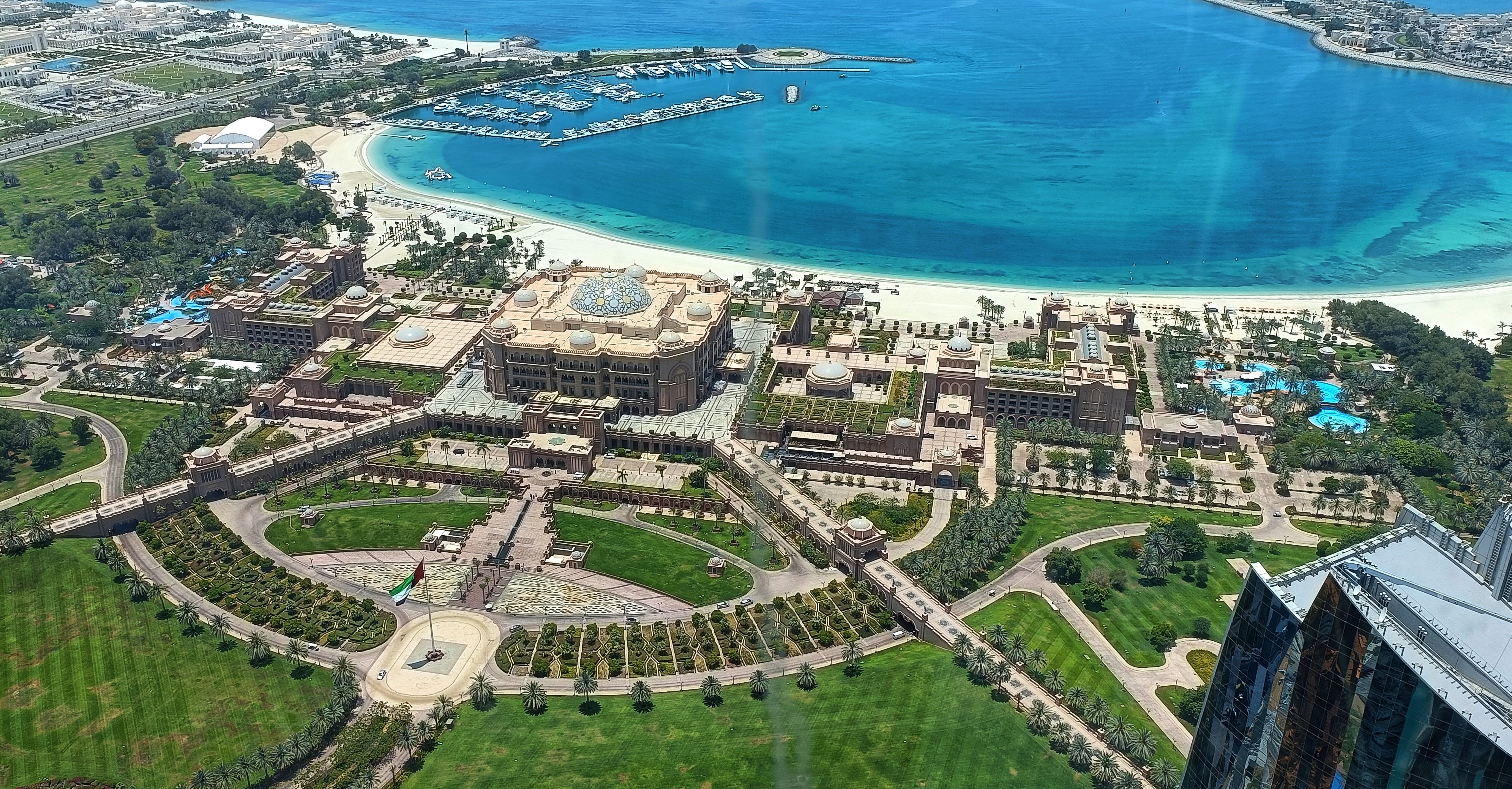 Abu Dhabi Icons: Grand Mosque, Presidential Palace & Etihad Towers