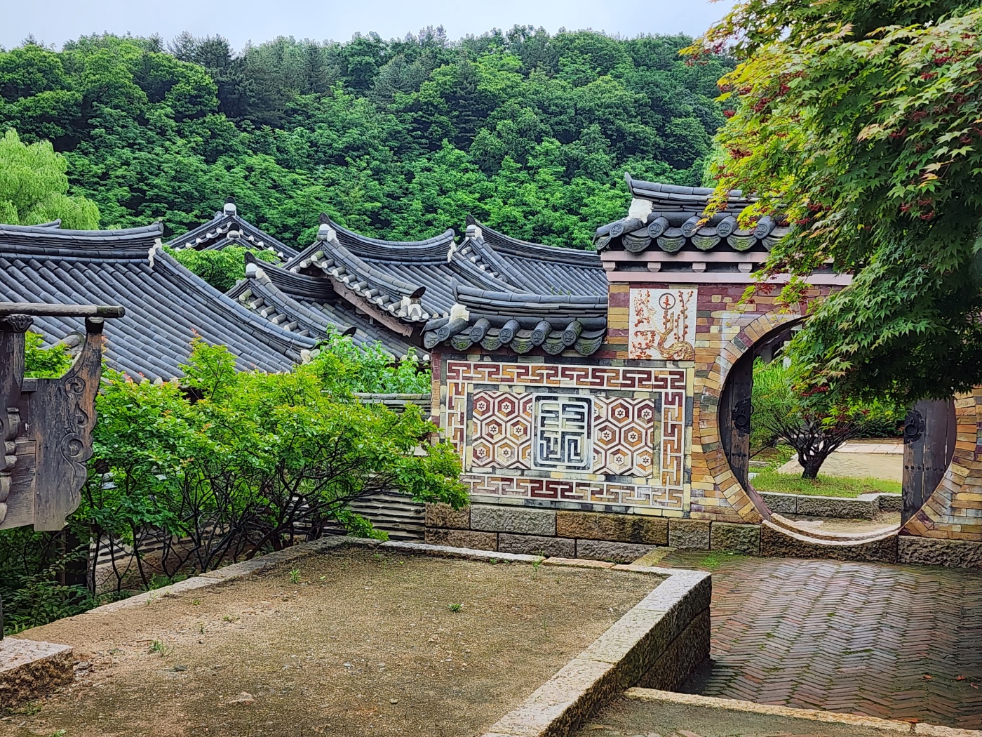 Suwon Hwaseong Fortress UNESCO World Heritage site and guided tour — image 9