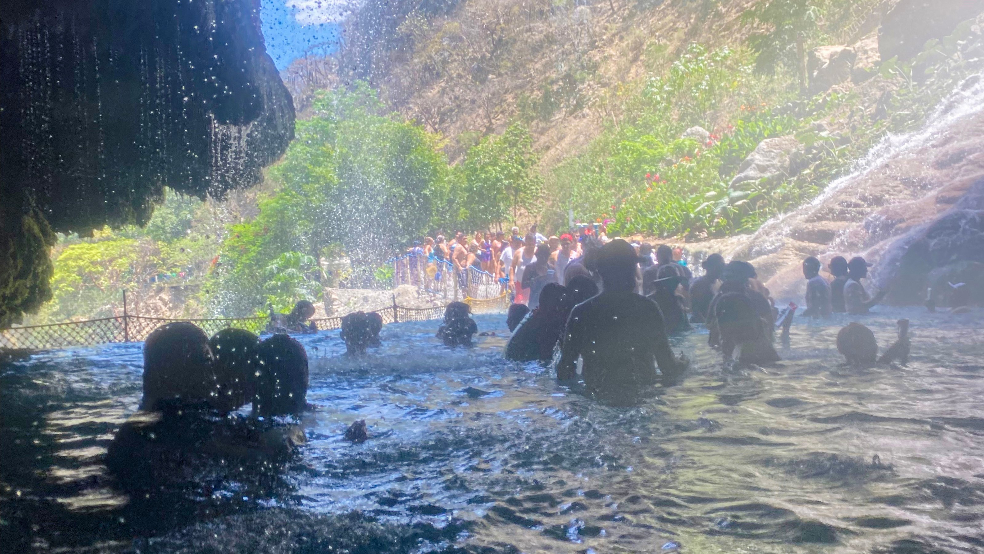 Grutas de Tolantongo — thermal caves, turquoise river and cliffside pools in Hidalgo — image 11