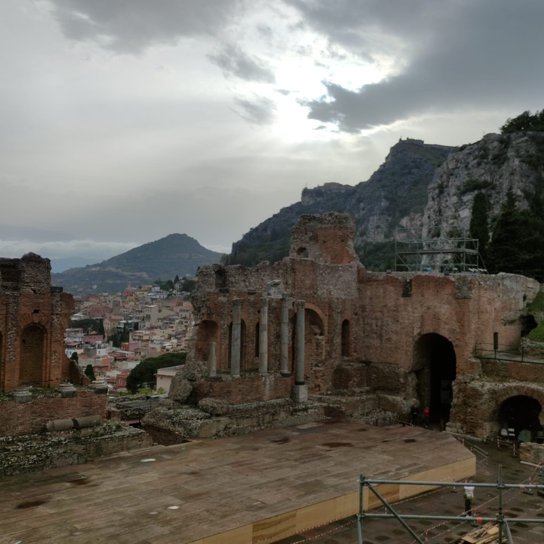 Private Taormina Walking Tour & Ancient Theater Experience