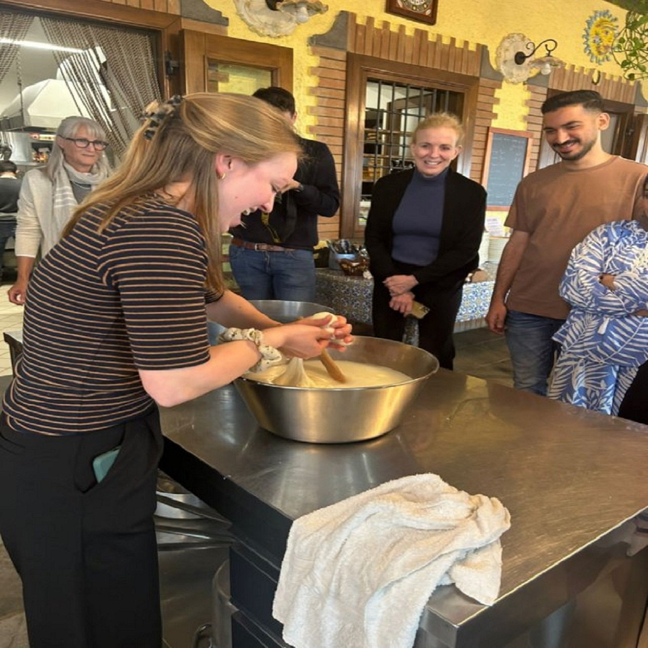 Amalfi Coast Farmhouse Cooking Class: Pasta, Tiramisù & Mozzarella