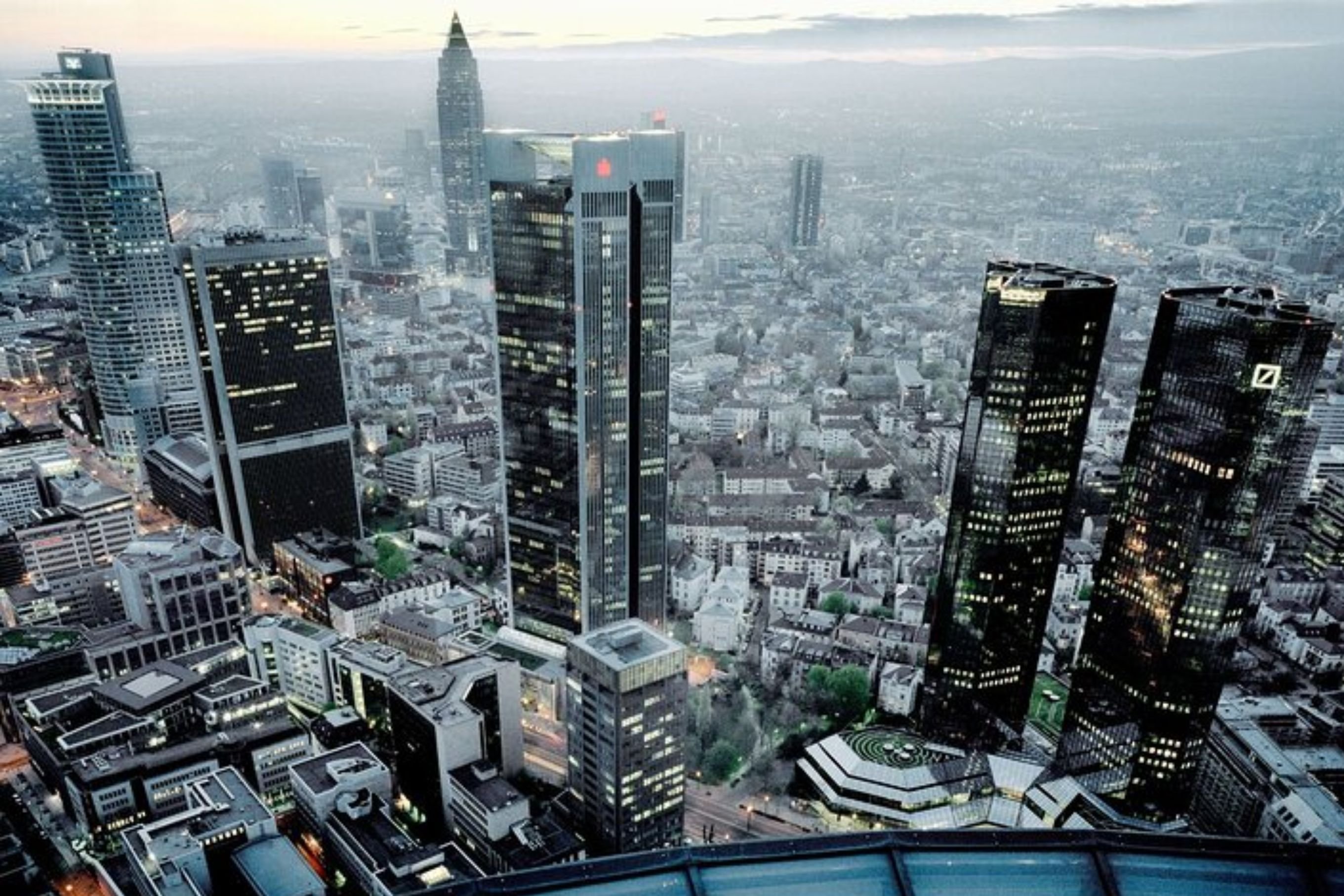 Private Frankfurt Walking Tour with Local Expert