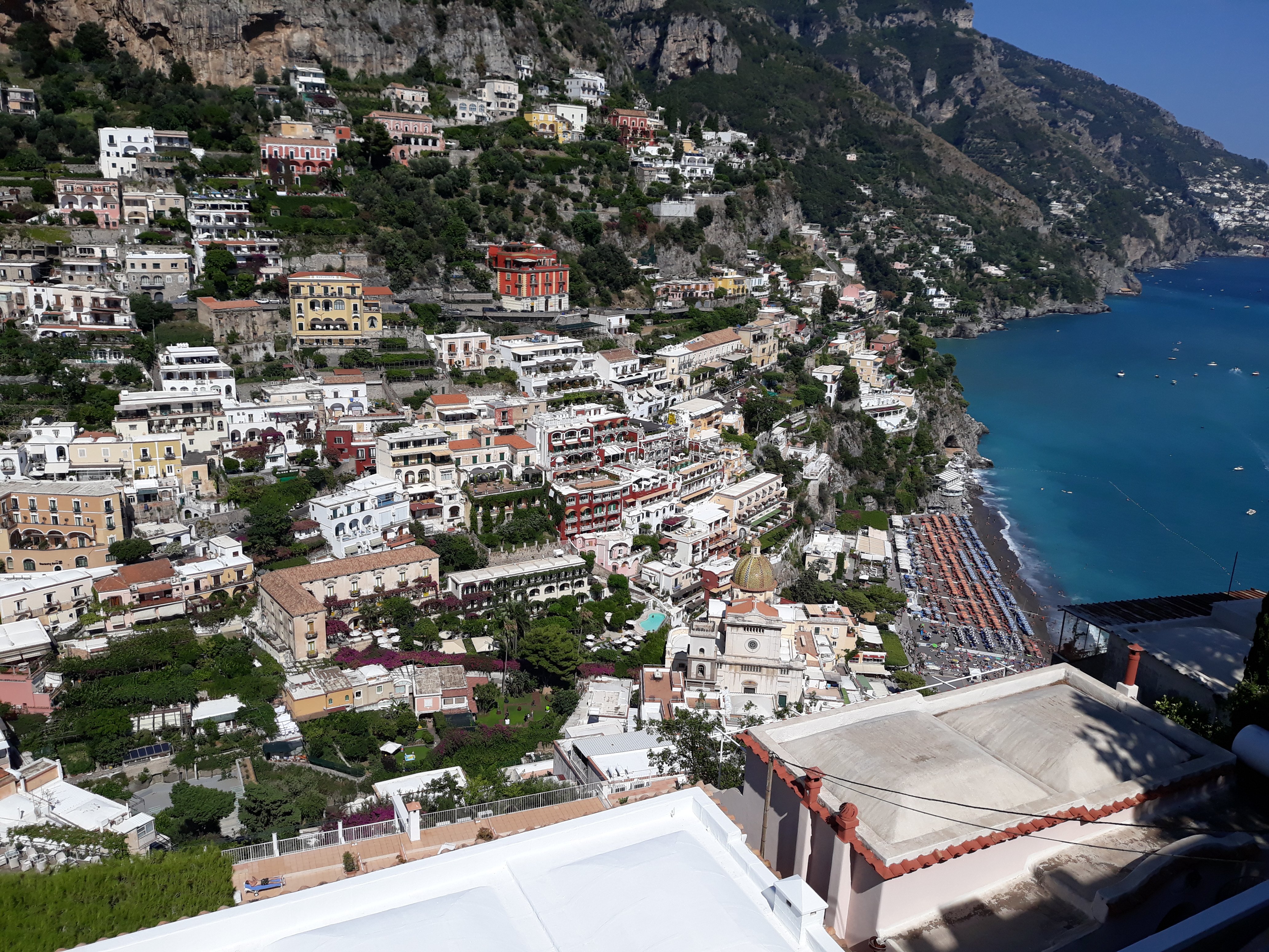 Private Naples to Positano Transfer with Optional Pompeii Stop