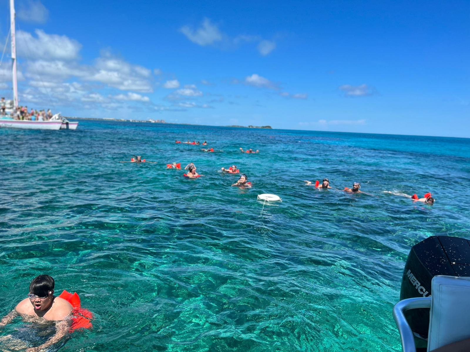 Nassau Powerboat Adventure: Snorkeling, Green Cay Turtles & Private Beach Club