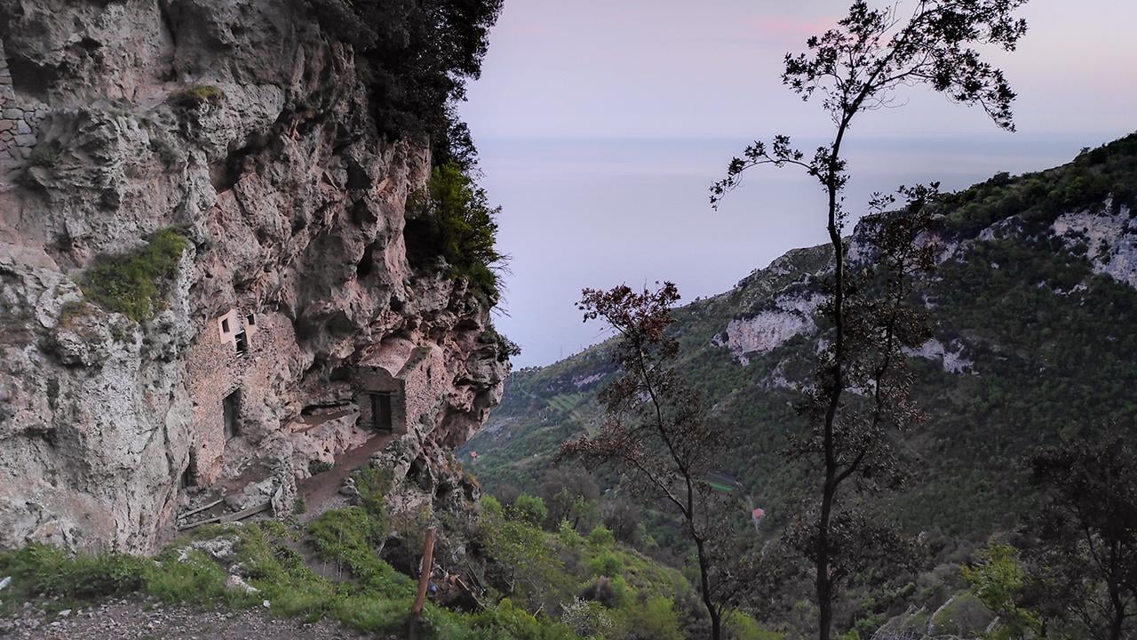 Path of the Gods Guided Hike from Sorrento with Local Tasting