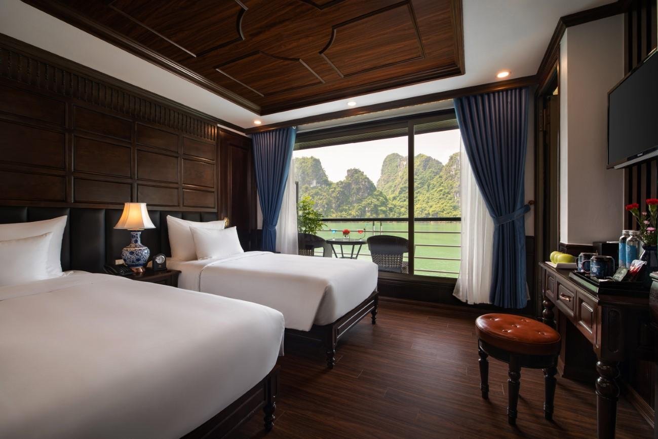 Ha Long & Lan Ha Bay 3-Day Cruise with Private Balcony