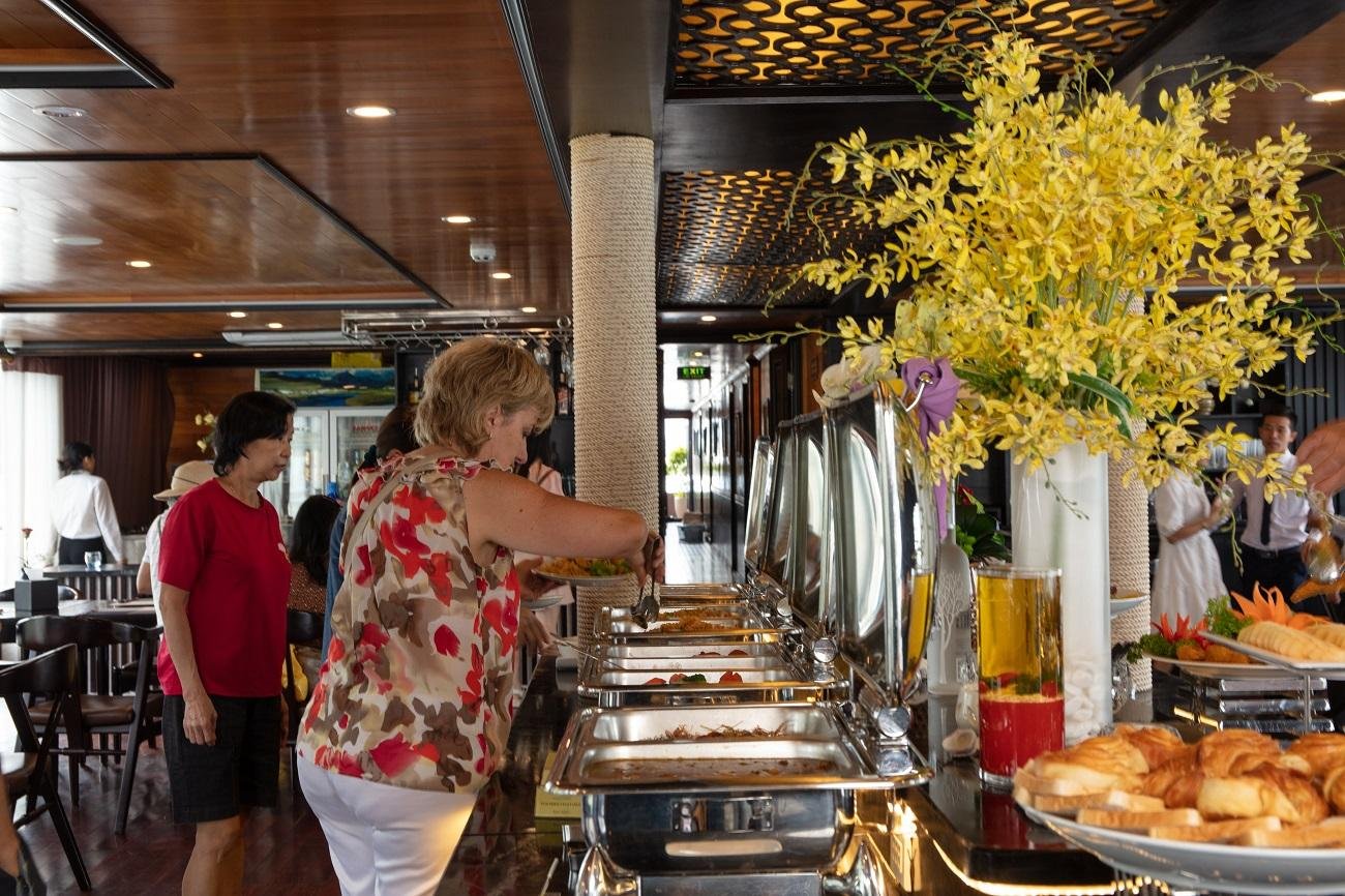 Ha Long & Lan Ha Bay 3-Day Cruise with Private Balcony
