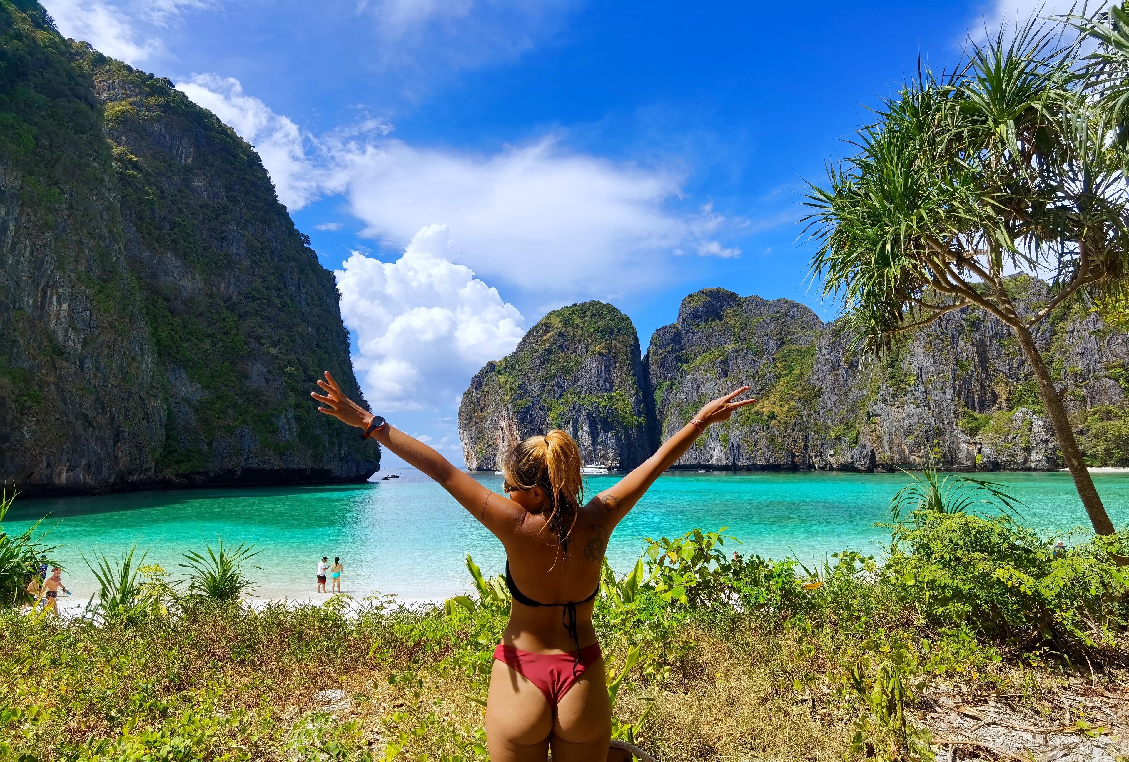 Phuket to Phi Phi Islands: Private Longtail Boat Day Trip