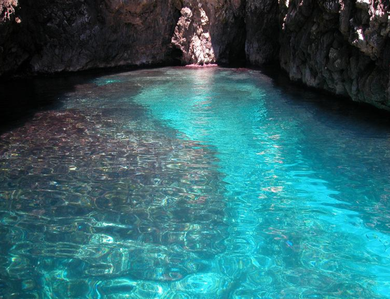 Leuca Coastal Caves Boat Excursion