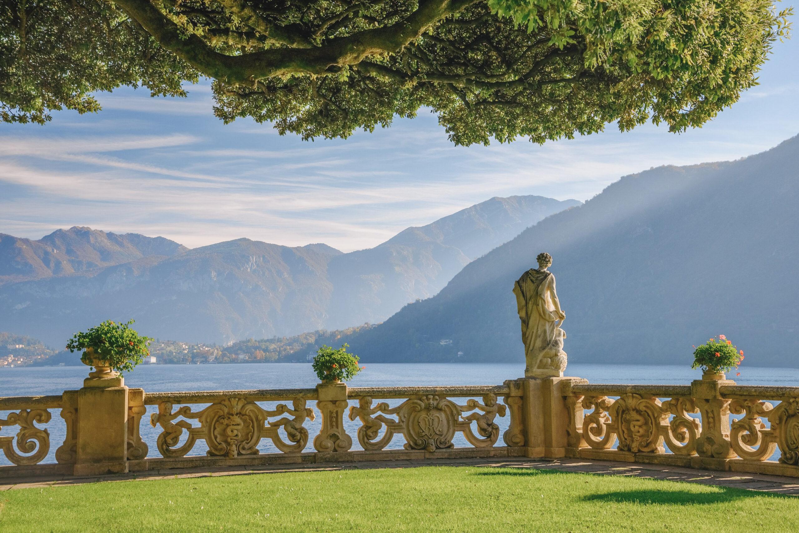 Milan to Lake Como: Small-Group Day Trip with Boat Cruise