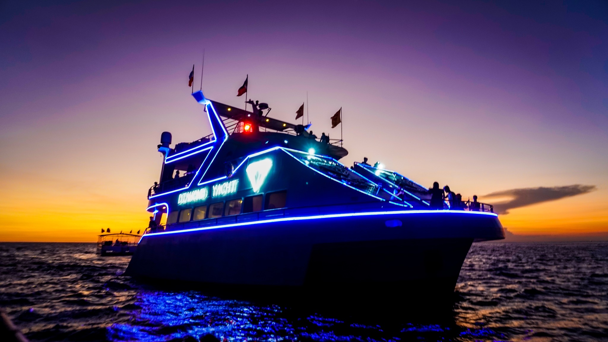 Boracay Sunset Yacht Cruise with Live Entertainment
