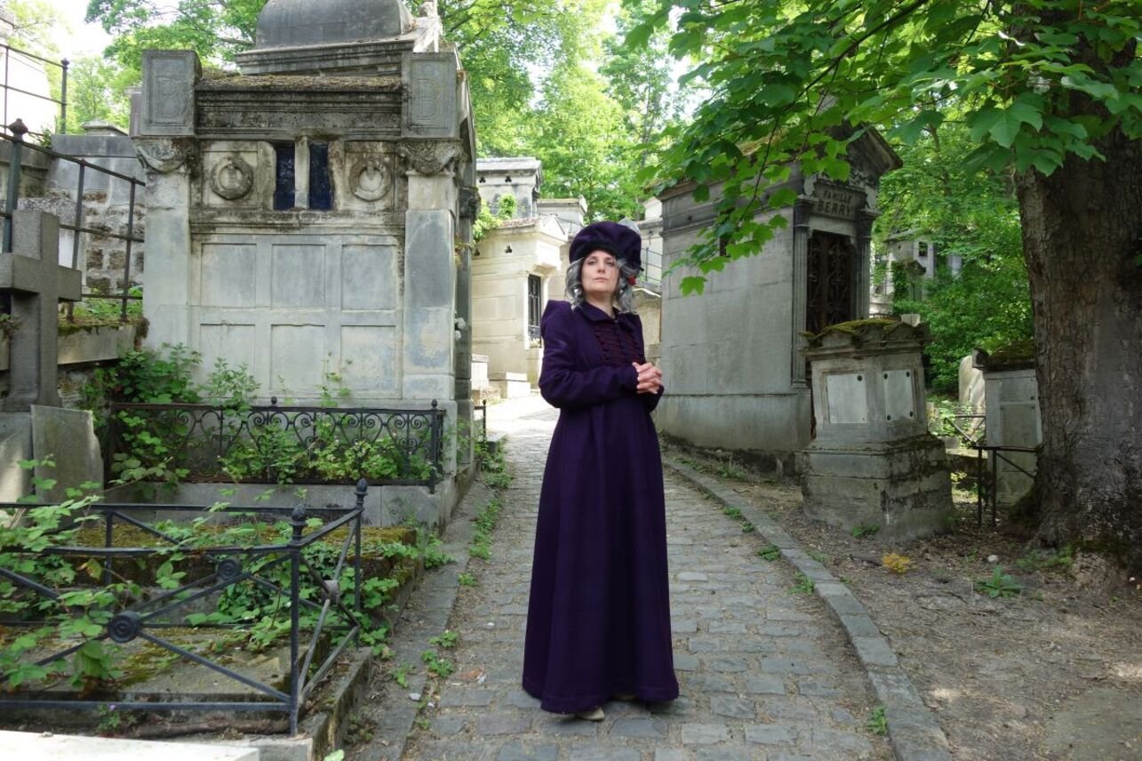 Père Lachaise Cemetery: Mystical Tour with Marie-Anne Lenormand
