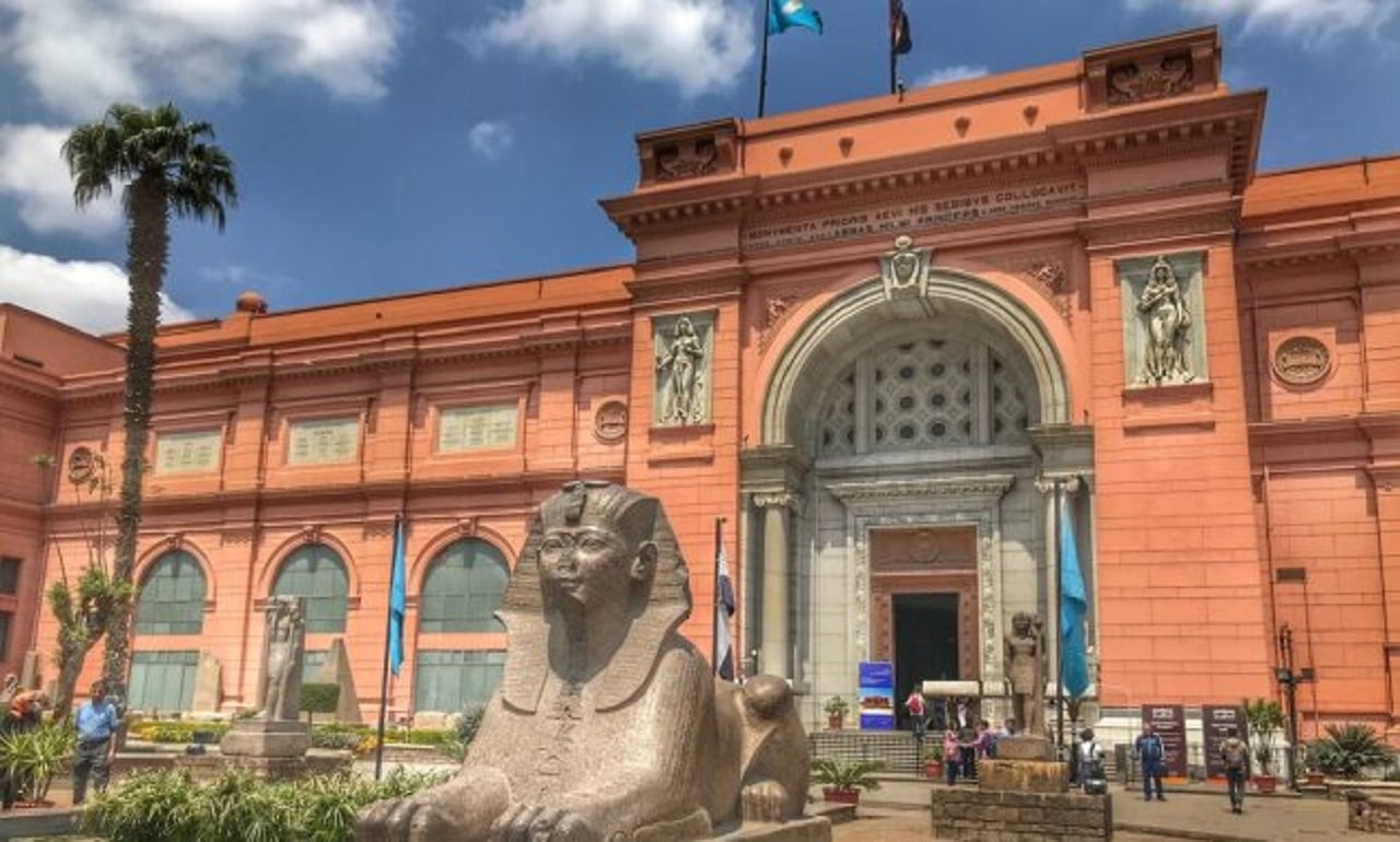 5-Day Private Egyptian Highlights Expedition with Domestic Flights