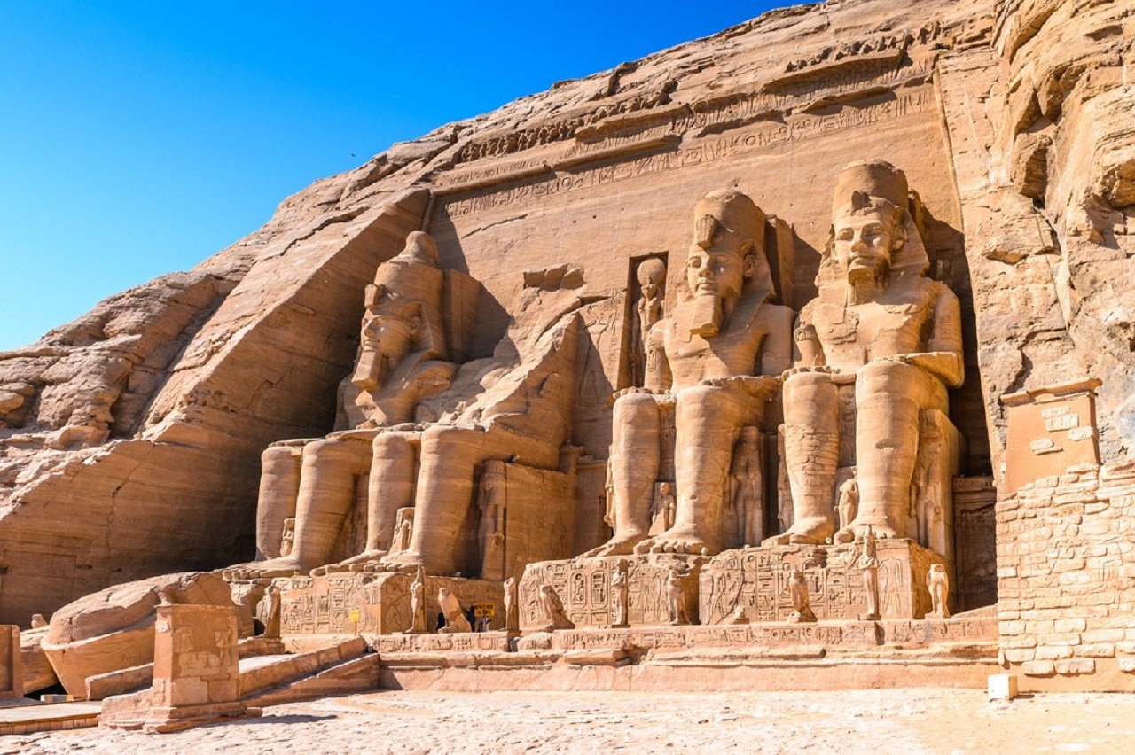 5-Day Private Egyptian Highlights Expedition with Domestic Flights