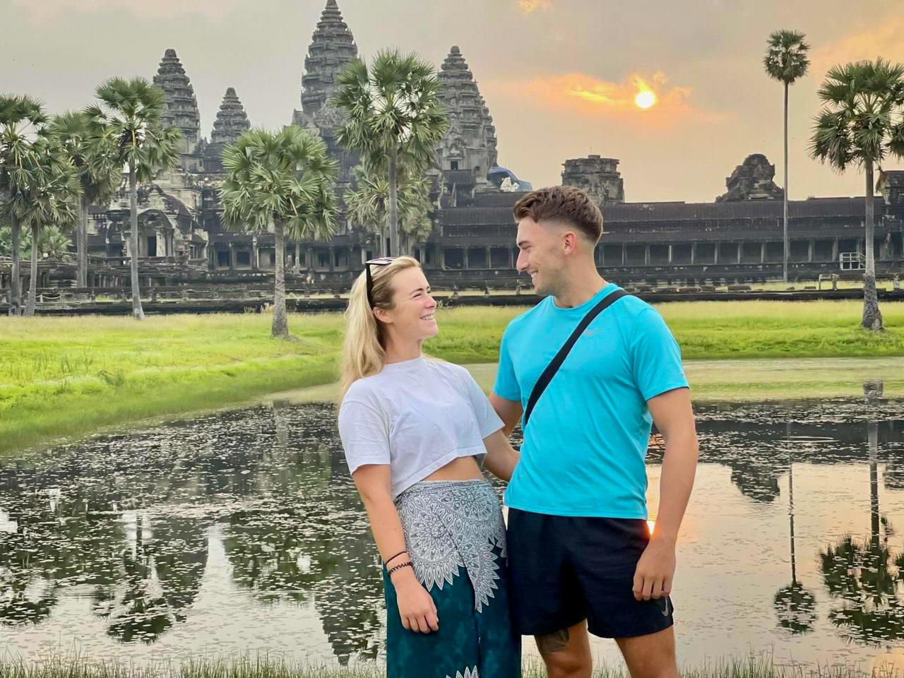 Siem Reap: Angkor Wat Sunrise & Multi-Temple Small Group Tour