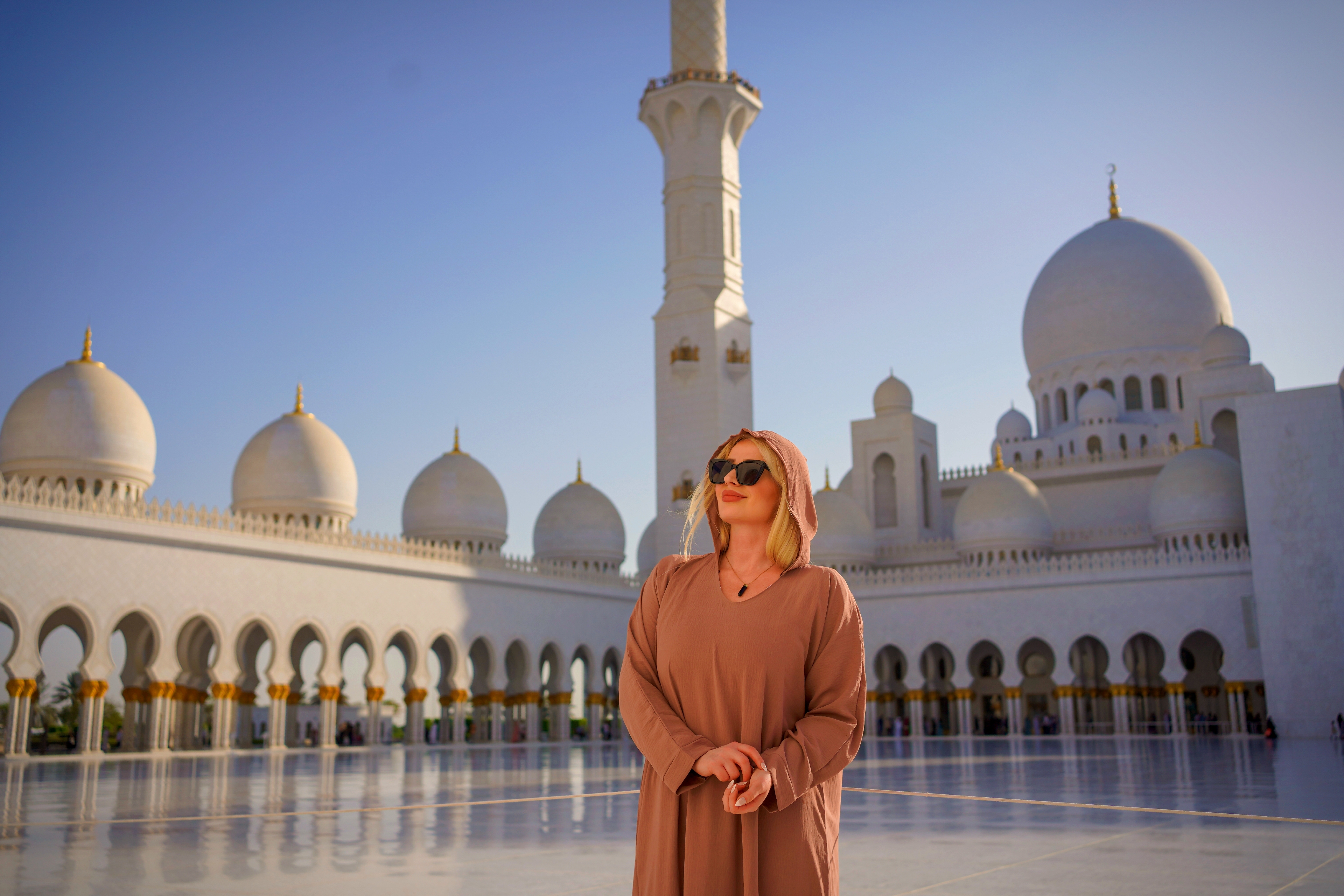 Dubai to Abu Dhabi: Sheikh Zayed Grand Mosque Guided Day Tour