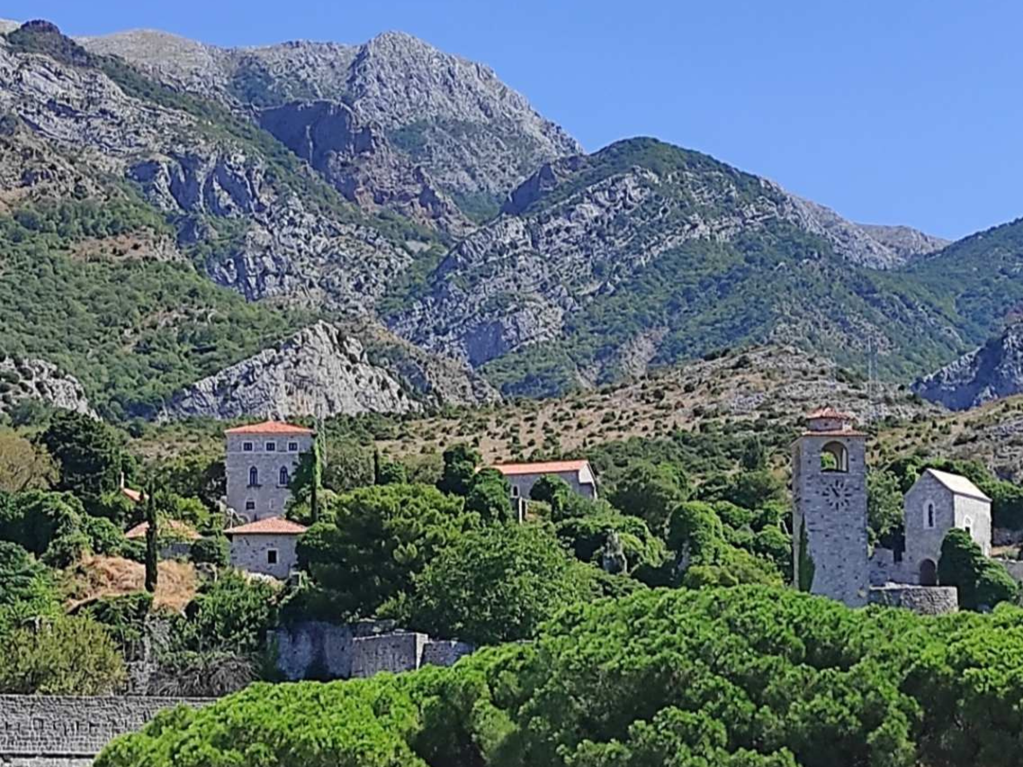 Bar: Old Town History & Rikavac Canyon Adventure
