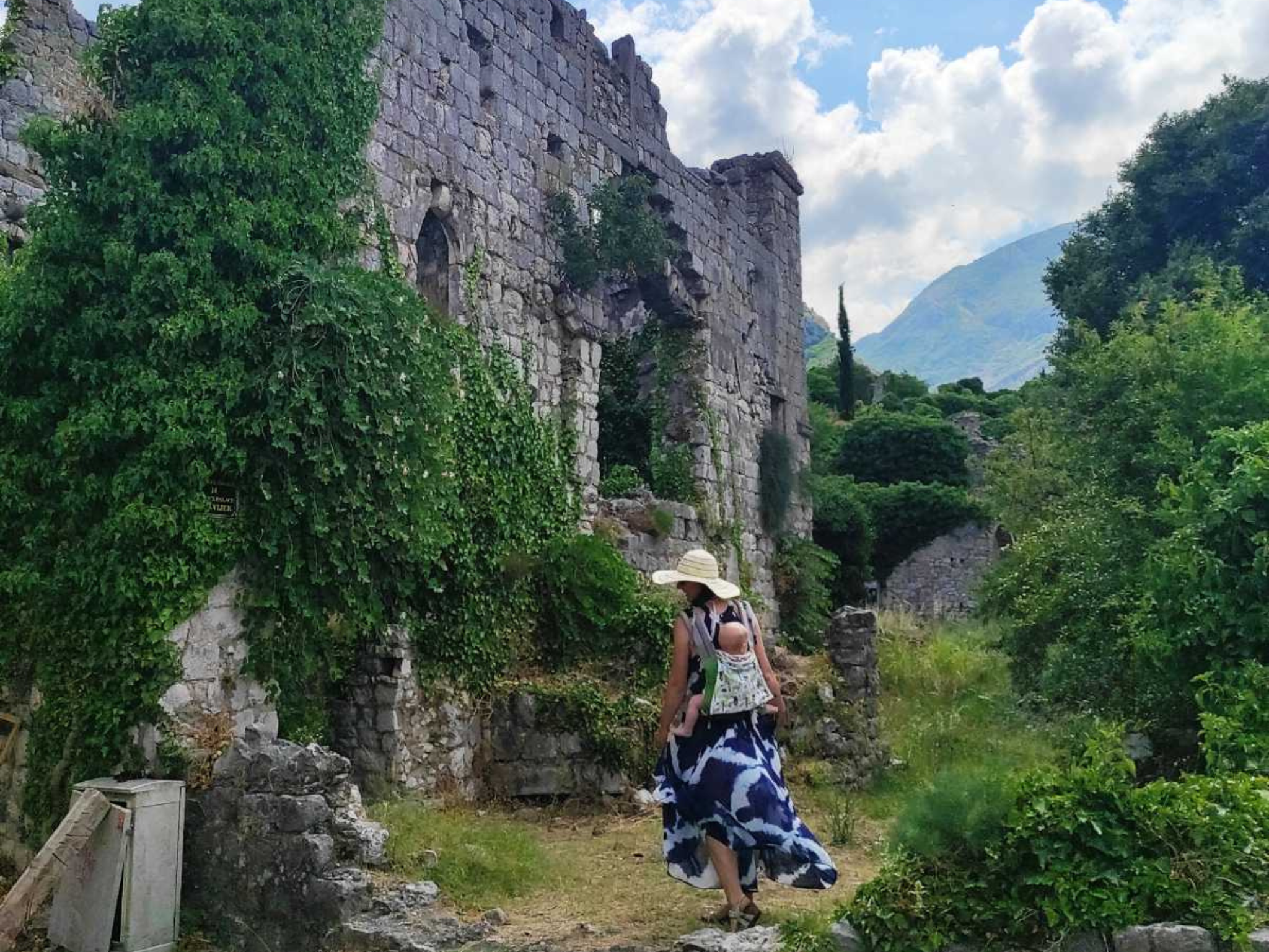 Bar: Old Town History & Rikavac Canyon Adventure