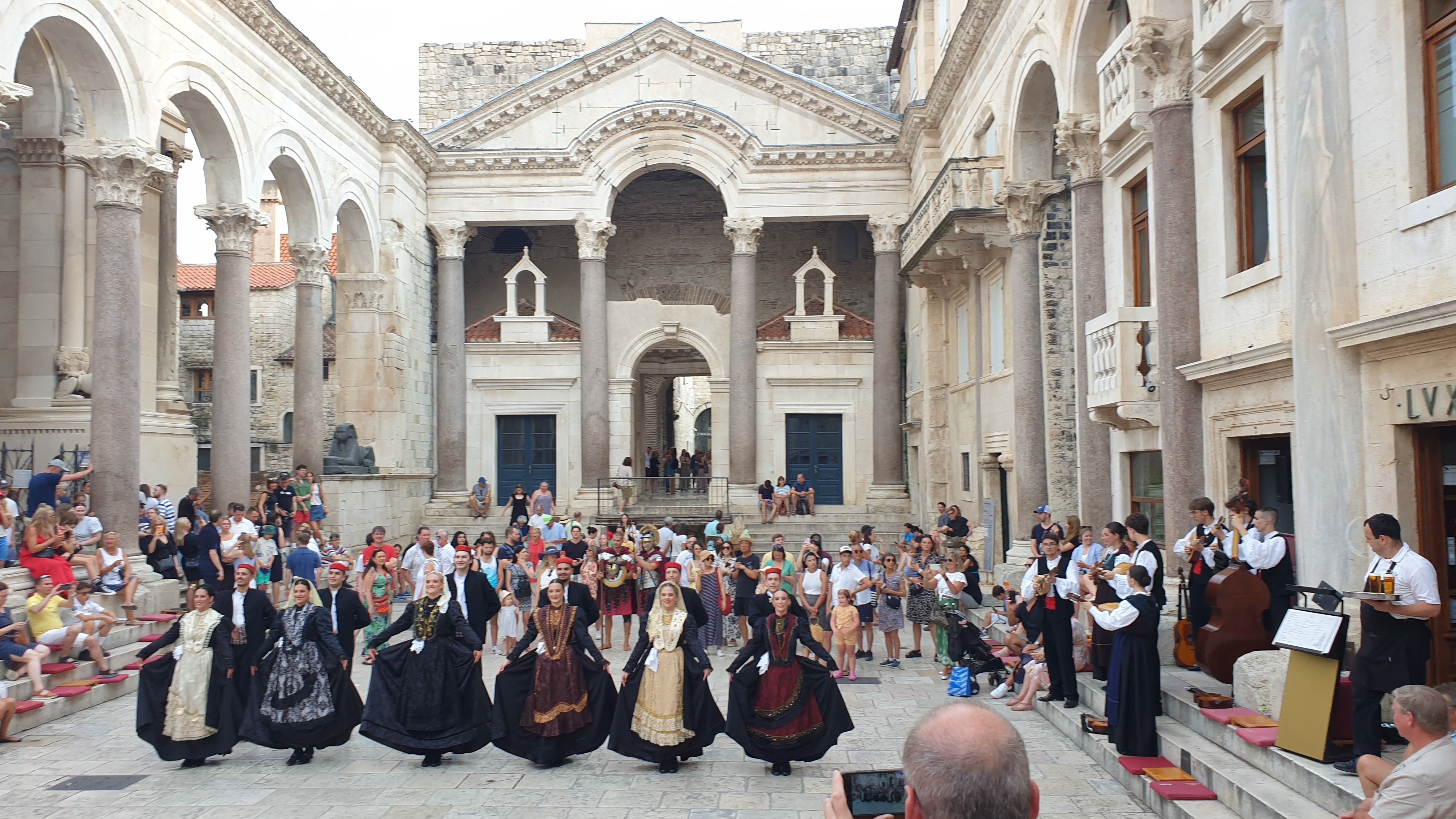 Split: Historic Diocletian's Palace Walking Tour