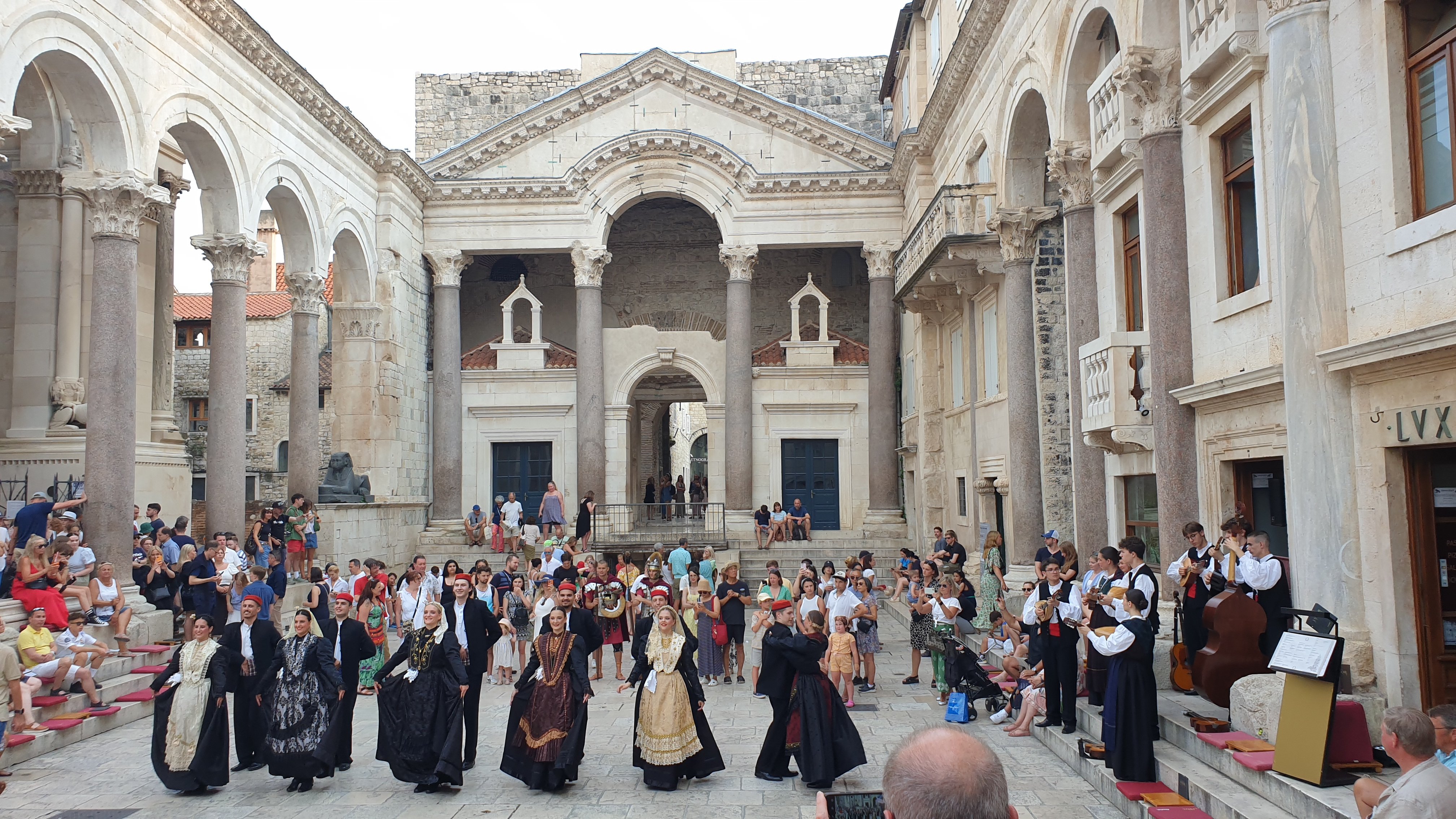 Split: Historic Diocletian's Palace Walking Tour