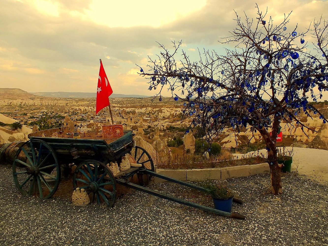 Cappadocia Green Tour: Derinkuyu Underground City, Ihlara Valley Hike & Lunch