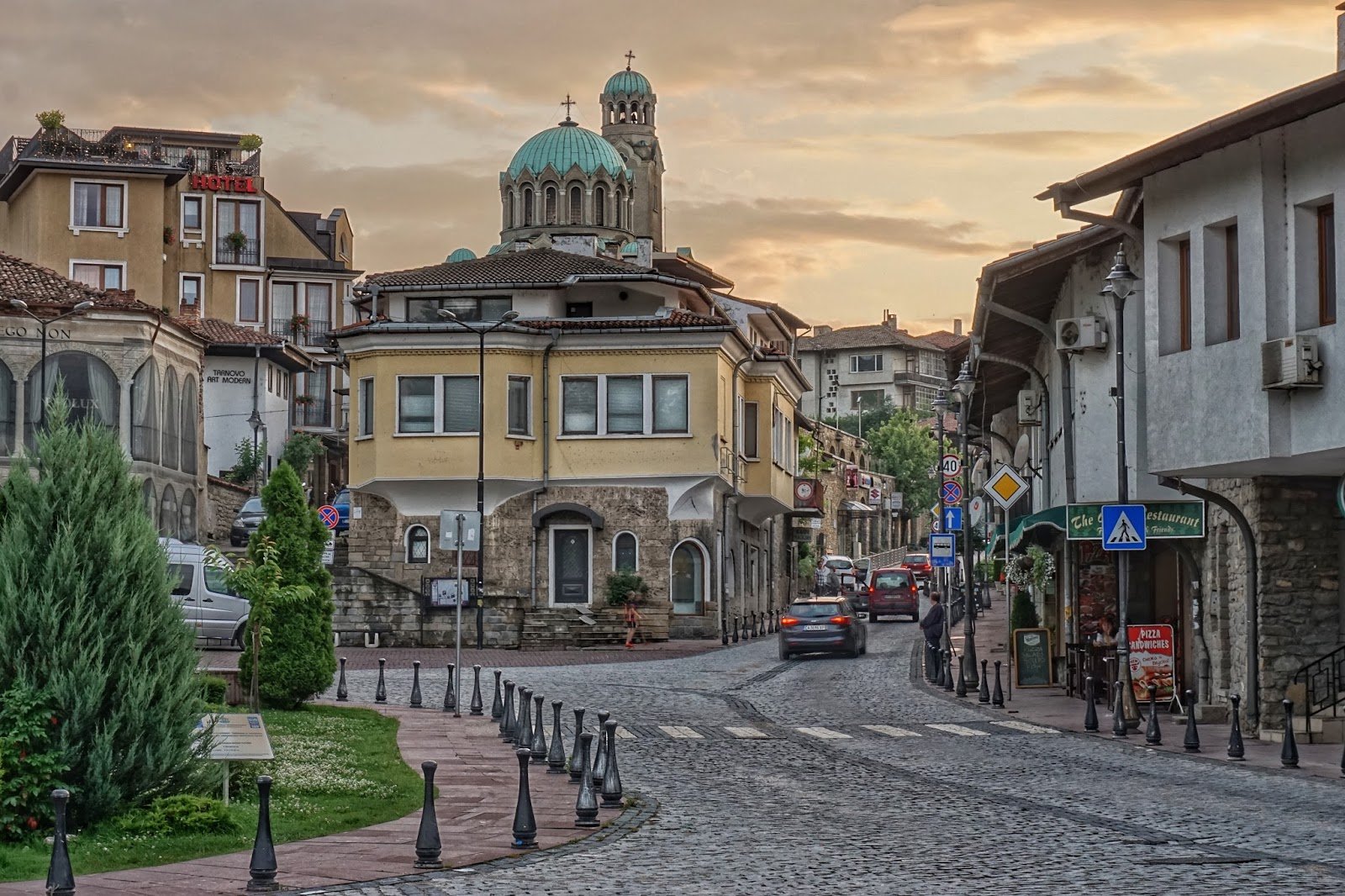 Bulgaria and Veliko Tarnovo Day Excursion from Bucharest