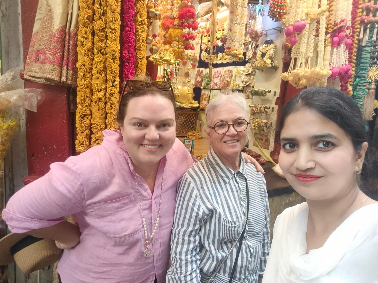 Delhi Insider’s Shopping & Heritage Day Tour
