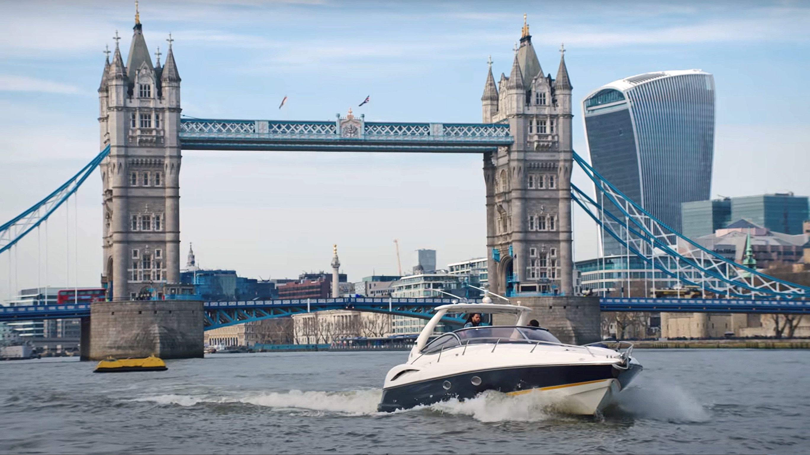 Private Luxury Thames Yacht Experience