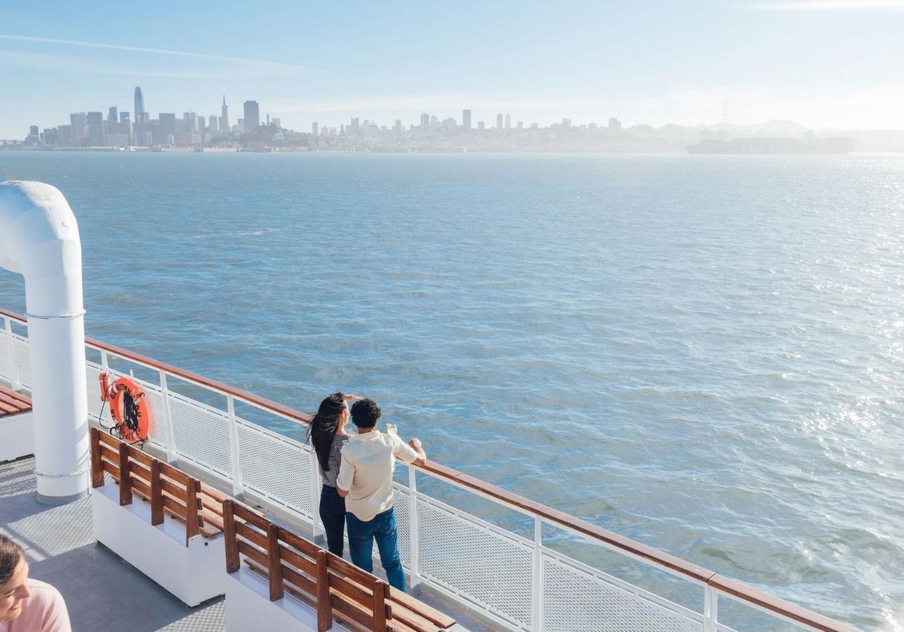 San Francisco holiday dinner cruise — image 2