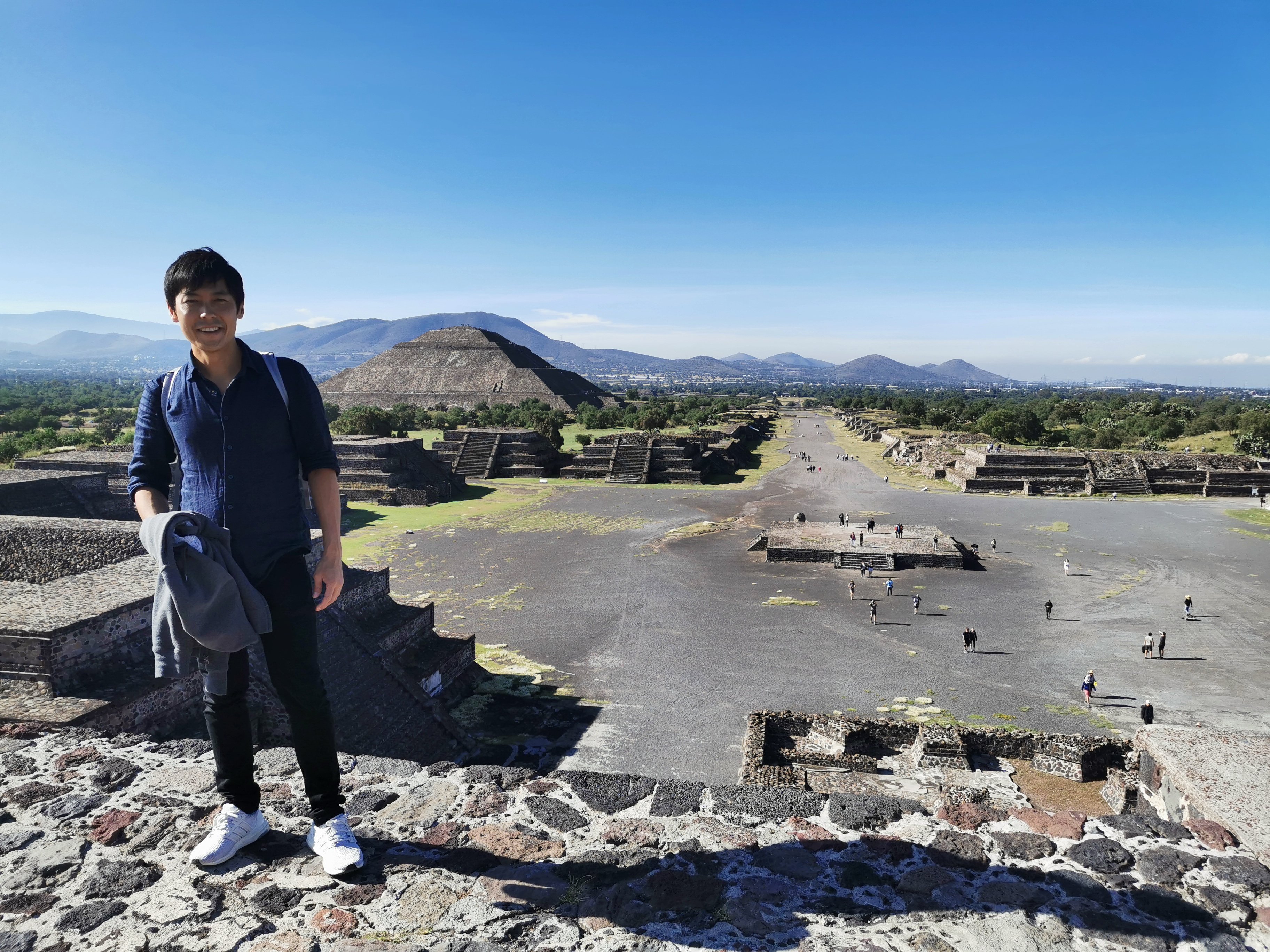 Private Teotihuacan Pyramids & Guadalupe Basilica Excursion