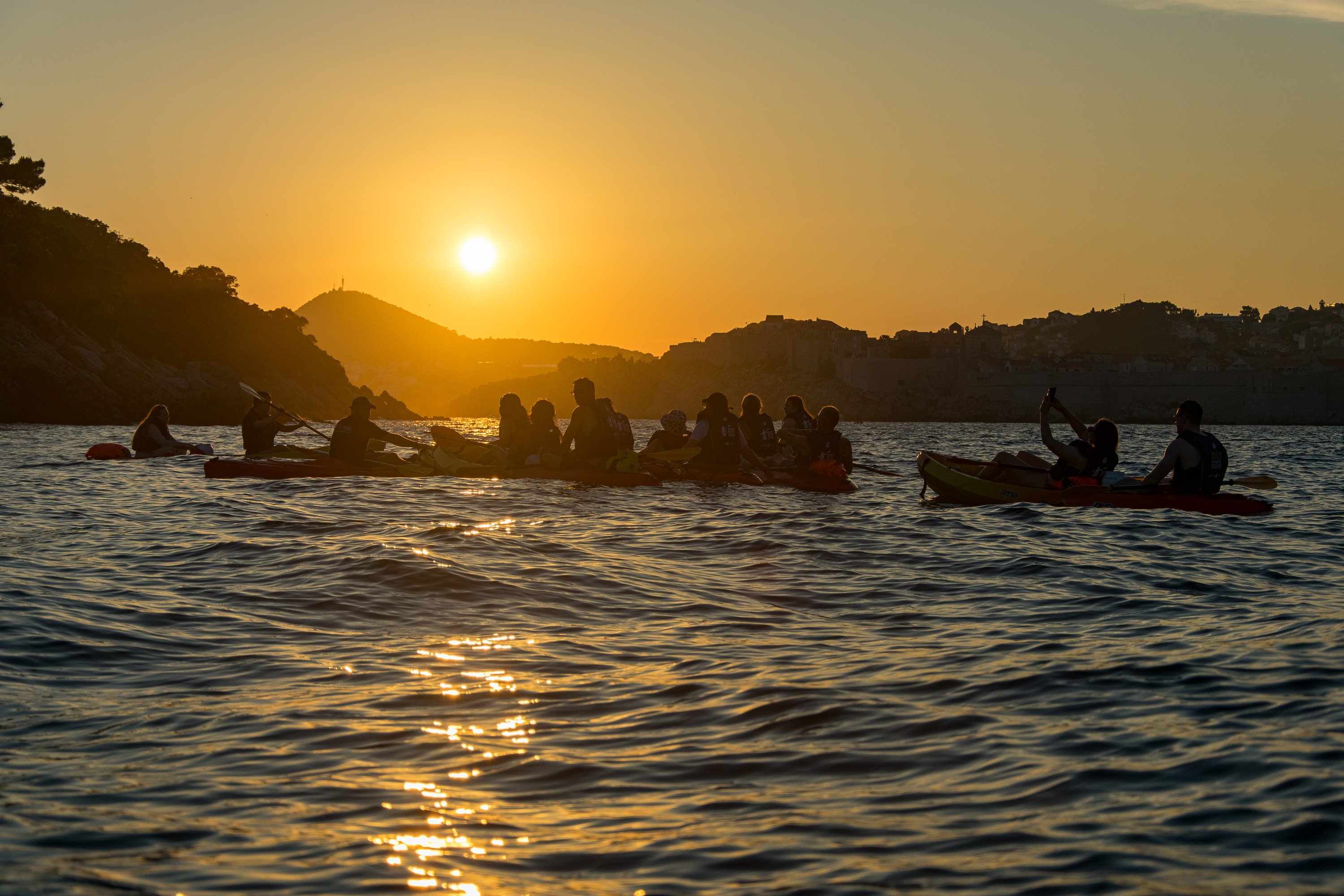Dubrovnik Sunset Sea Kayaking Tour with Wine